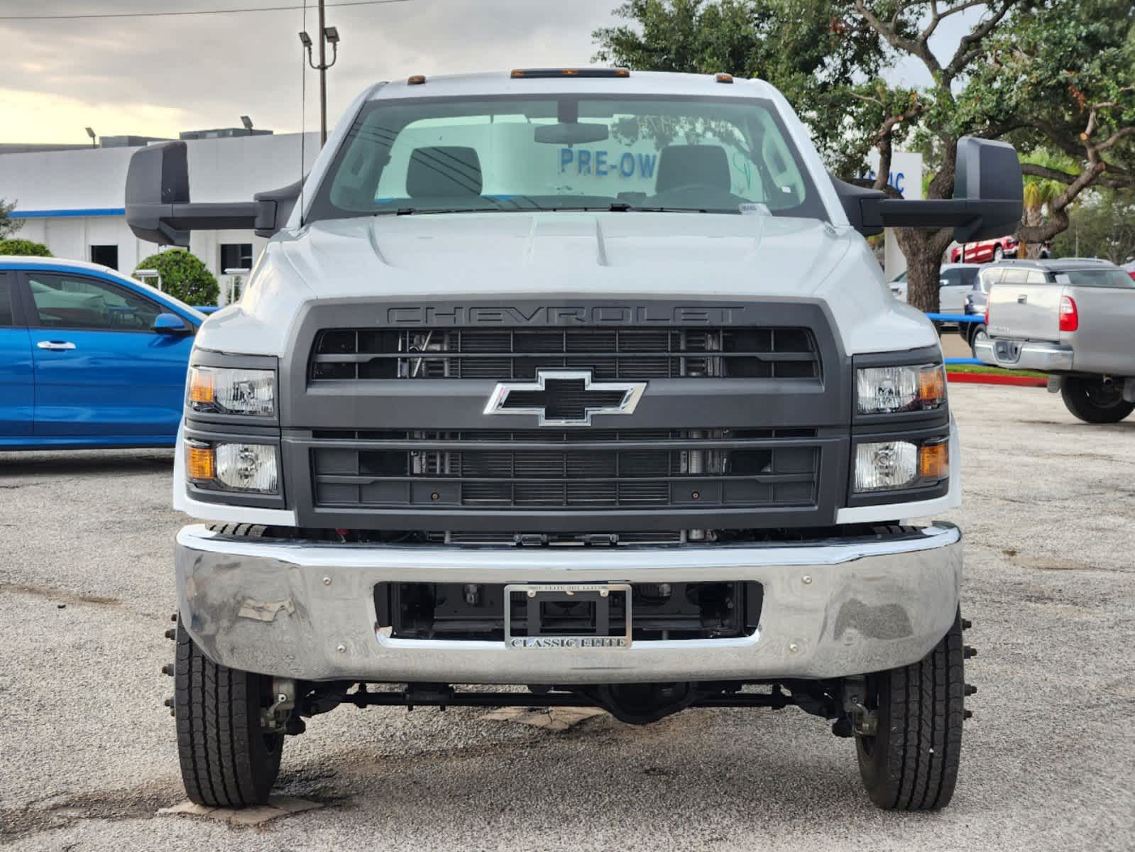 2023 Chevrolet Silverado MD Work Truck 4WD Reg Cab 2