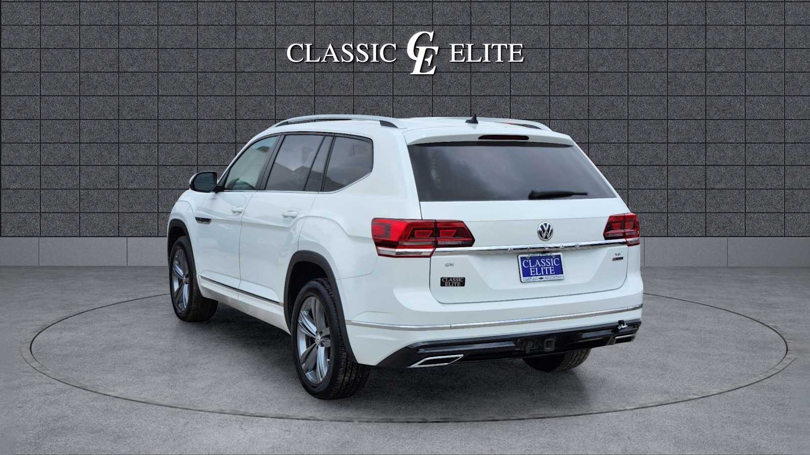 2019 Volkswagen Atlas 3.6L V6 SE w/Technology R-Line 5