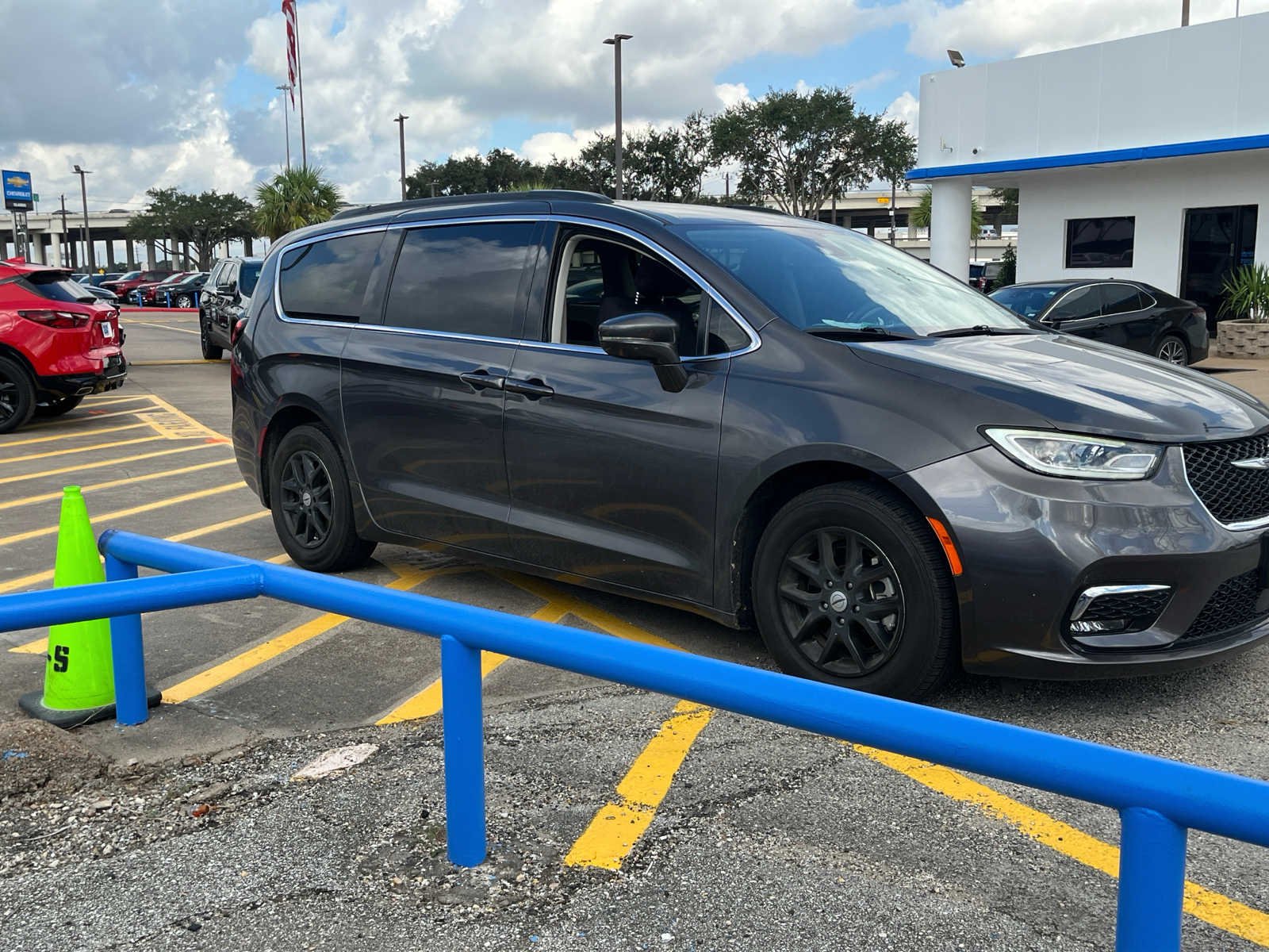 2022 Chrysler Pacifica Touring L 4