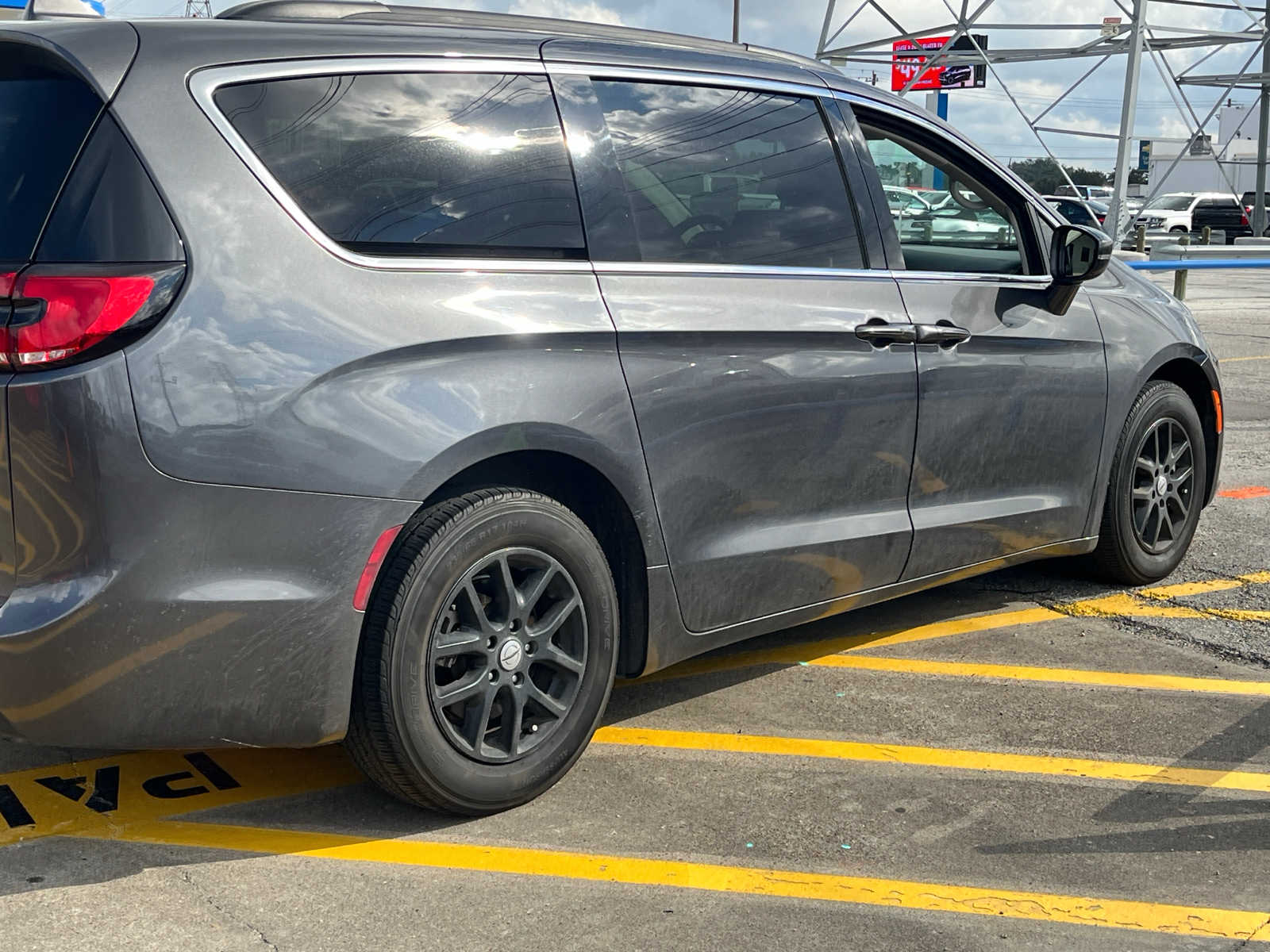 2022 Chrysler Pacifica Touring L 3