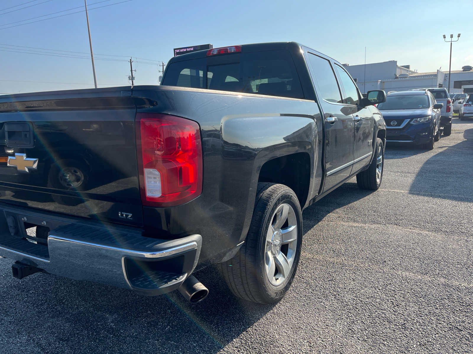 2017 Chevrolet Silverado 1500 LTZ 2WD Crew Cab 143.5 3