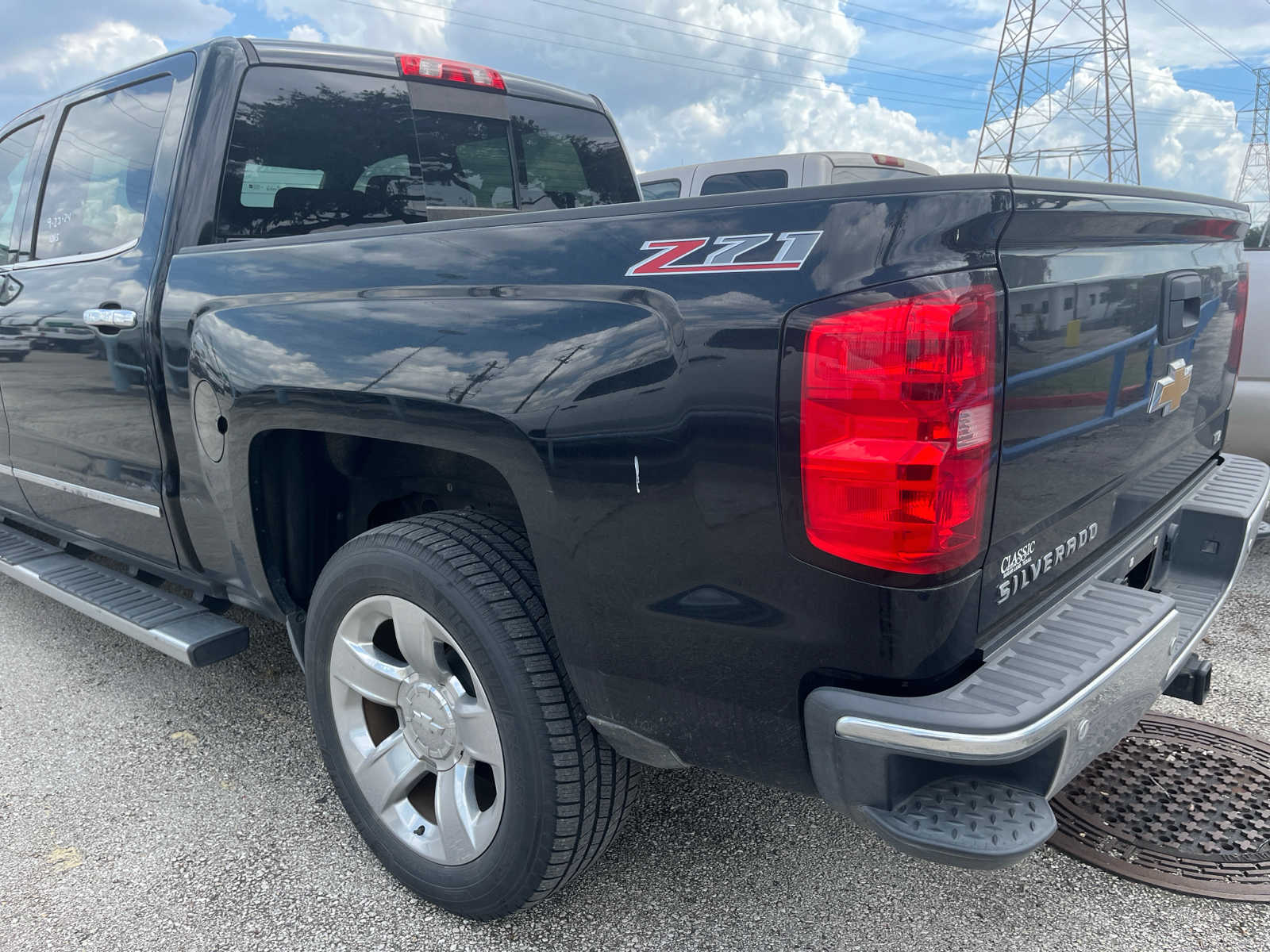 2015 Chevrolet Silverado 1500 LTZ 2WD Crew Cab 143.5 2