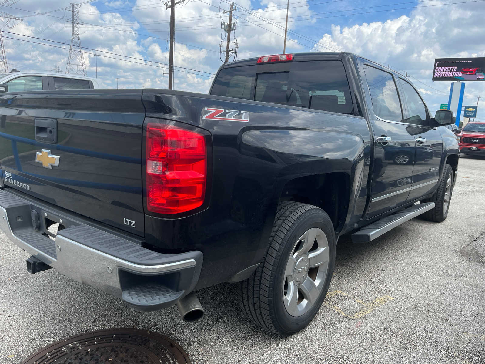 2015 Chevrolet Silverado 1500 LTZ 2WD Crew Cab 143.5 3