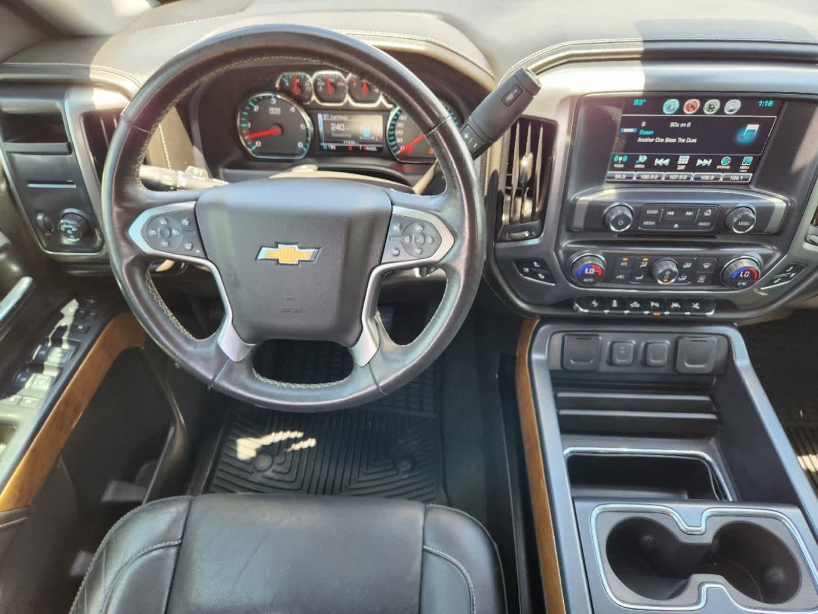 2018 Chevrolet Silverado 1500 LTZ 2WD Crew Cab 143.5 27