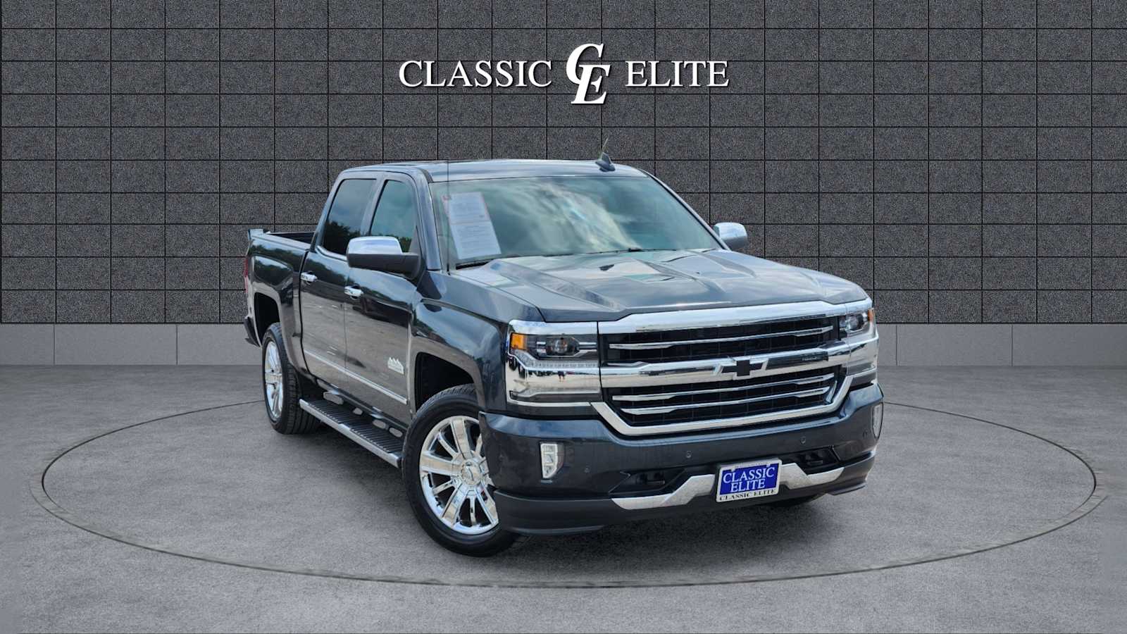 2017 Chevrolet Silverado 1500 High Country 2WD Crew Cab 143.5 1