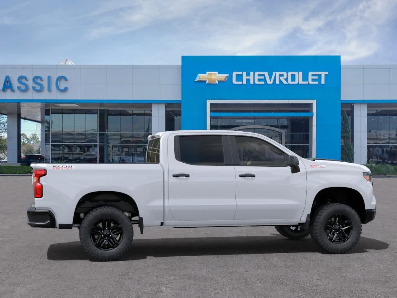 2024 Chevrolet Silverado 1500 Custom Trail Boss 4WD Crew Cab 147 3