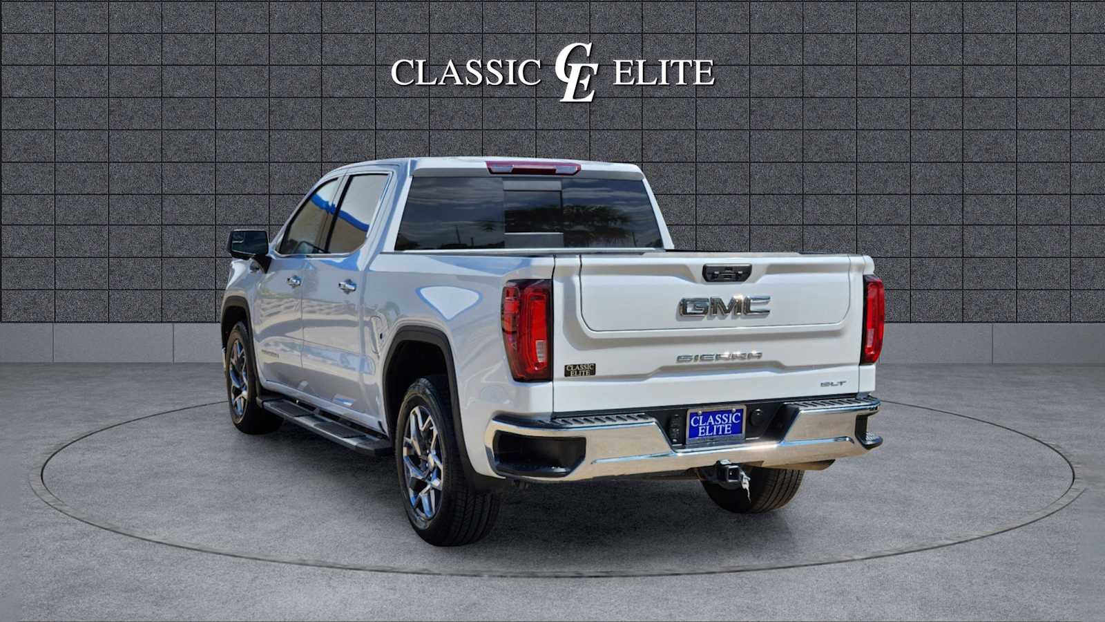 2023 GMC Sierra 1500 SLT 2WD Crew Cab 147 5