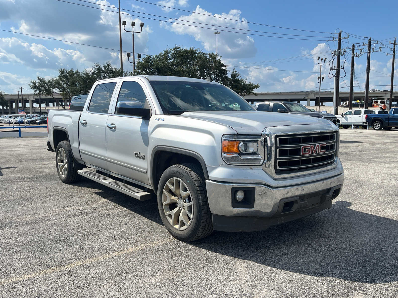 2014 GMC Sierra 1500 SLT 4WD Crew Cab 143.5 4