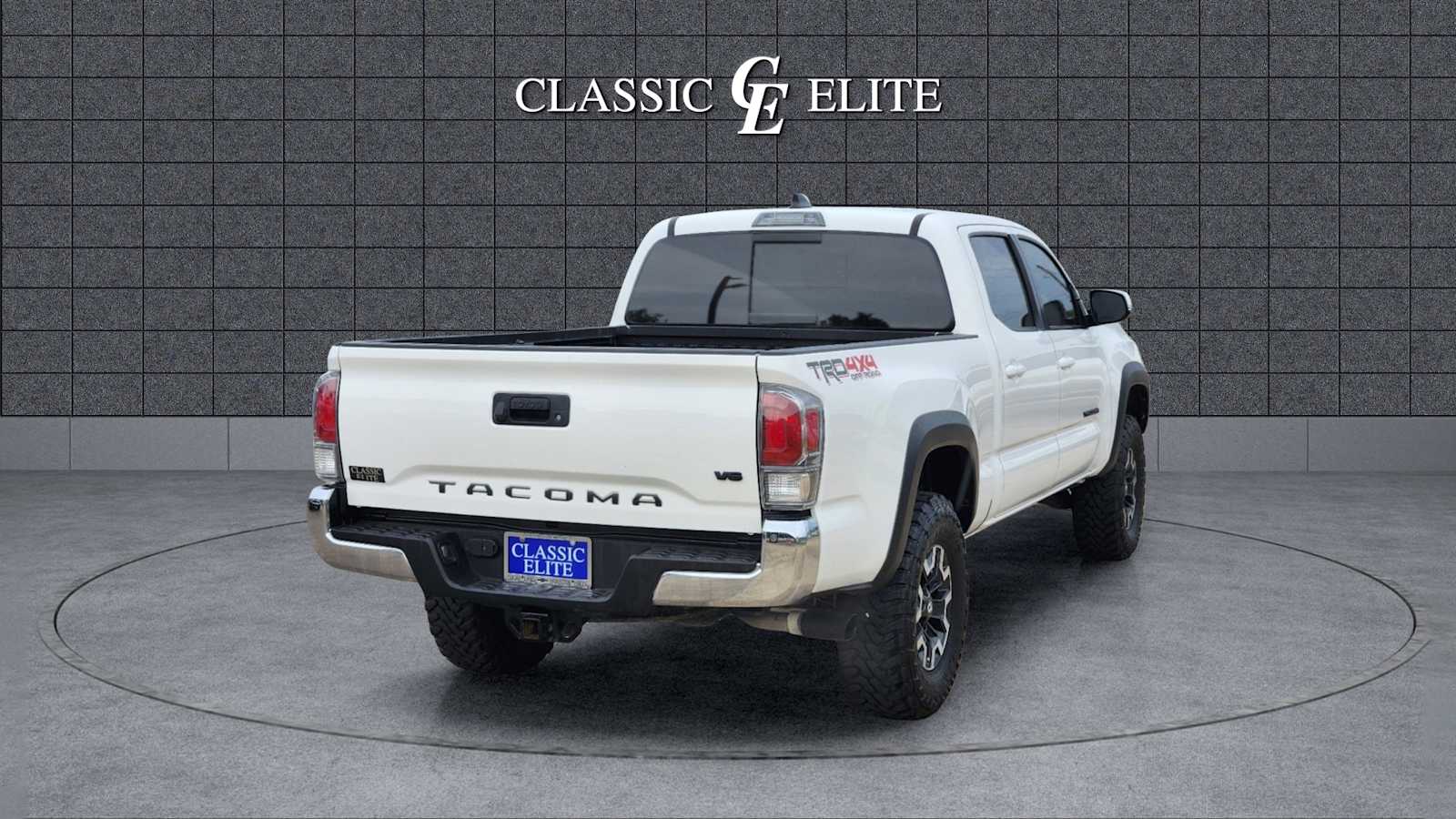 2023 Toyota Tacoma SR5 Double Cab 6 Bed V6 AT 7