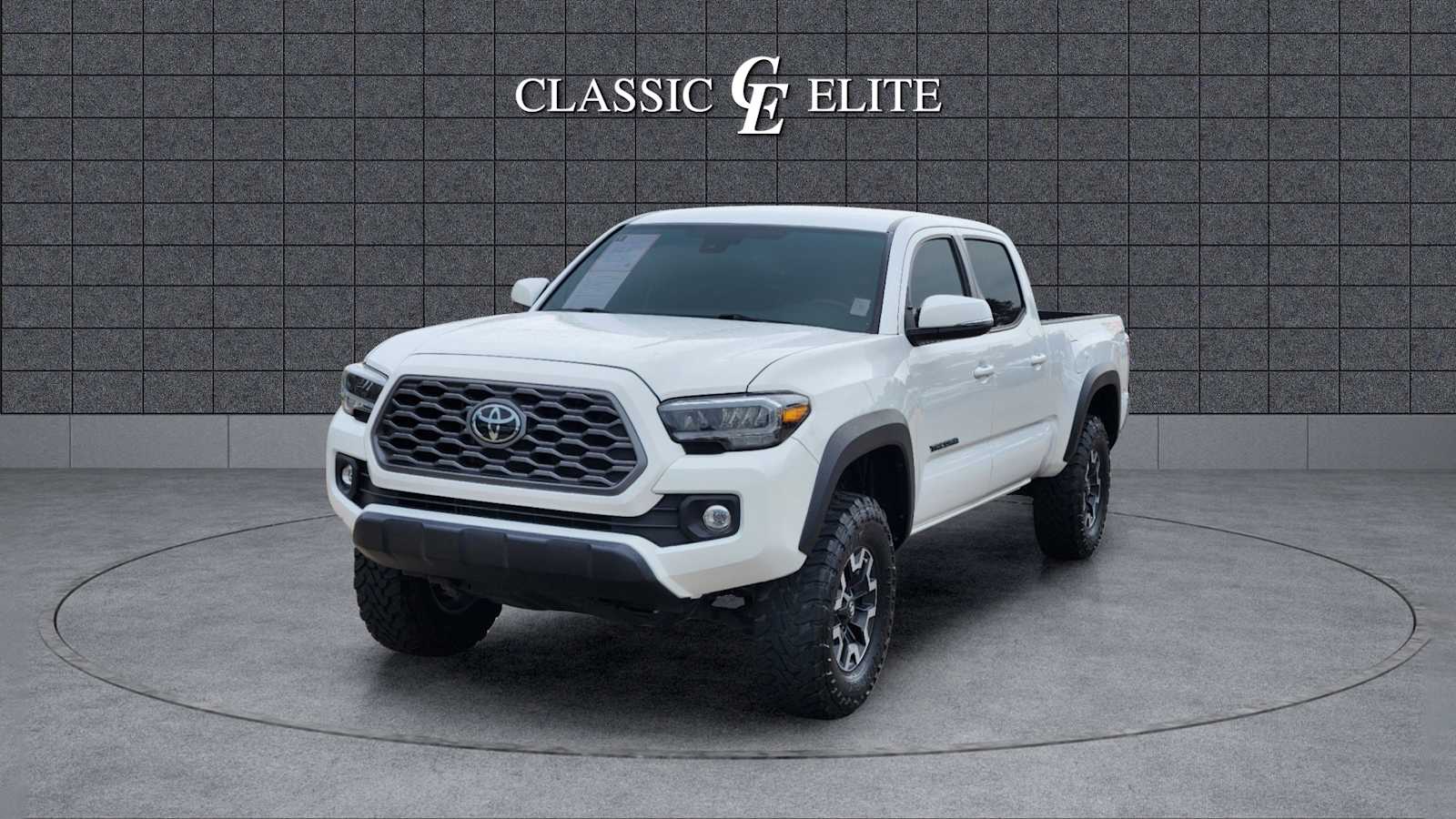 2023 Toyota Tacoma SR5 Double Cab 6 Bed V6 AT 3