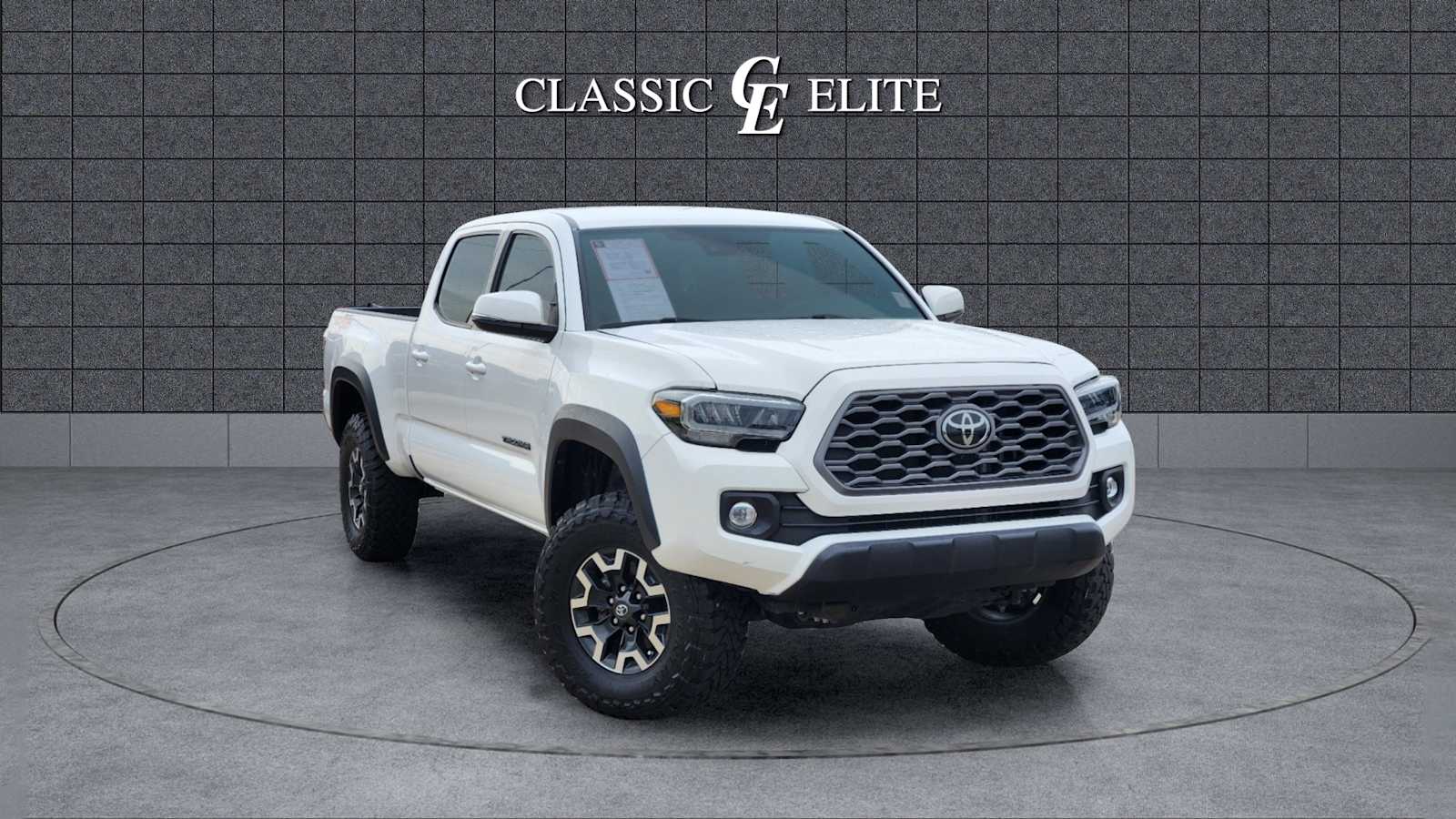 2023 Toyota Tacoma SR5 Double Cab 6 Bed V6 AT 1