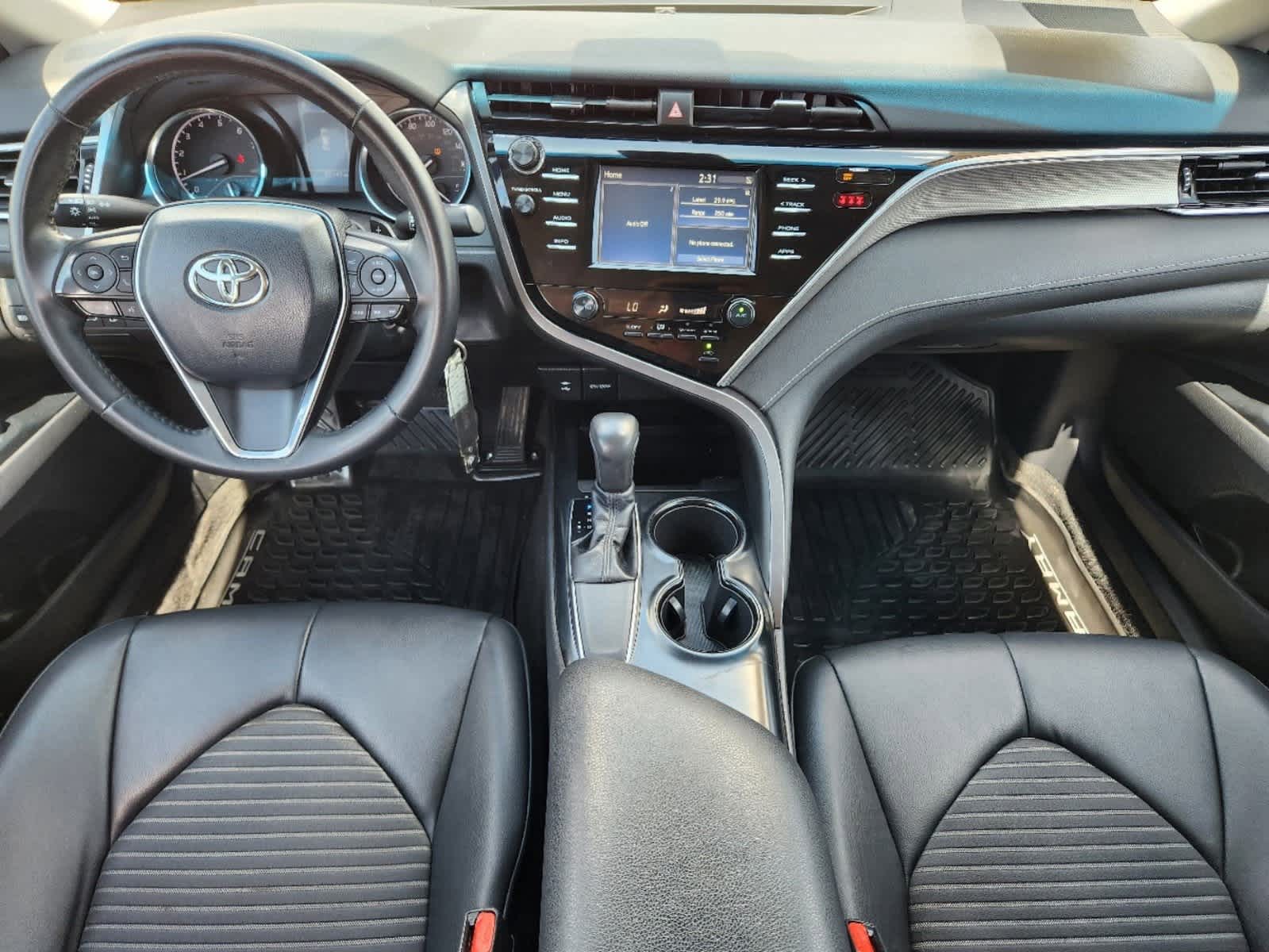 2018 Toyota Camry SE 22