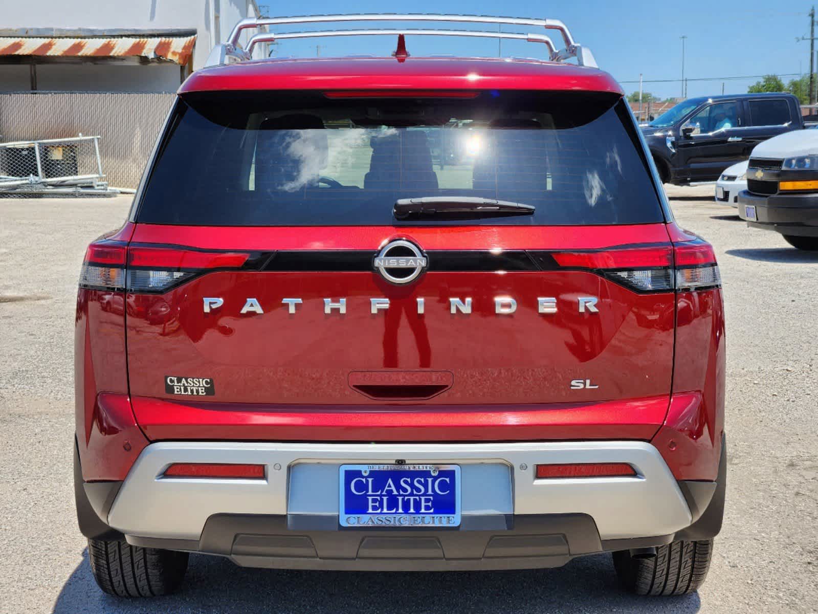 2022 Nissan Pathfinder SL 6