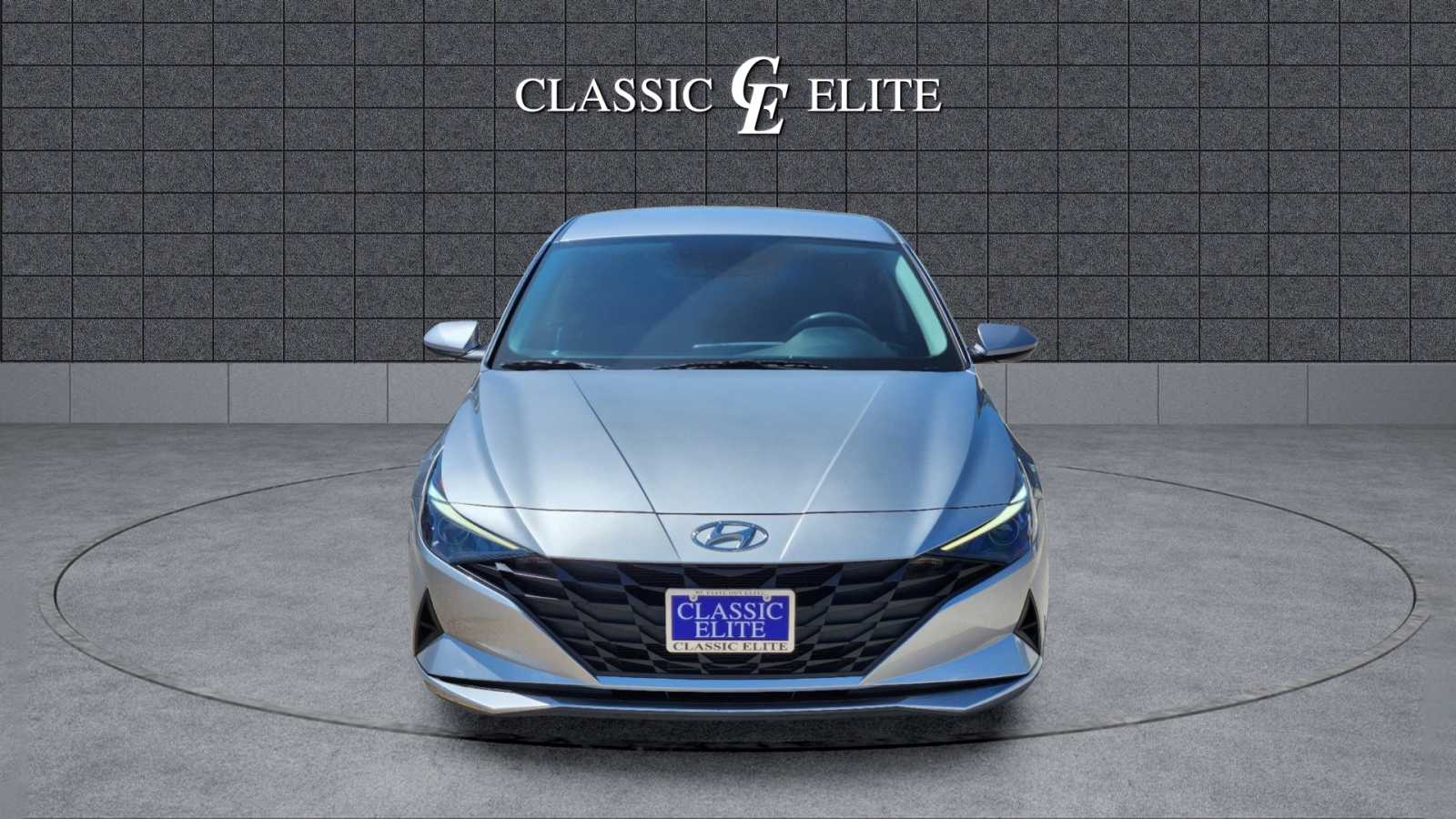 2023 Hyundai Elantra SEL 2