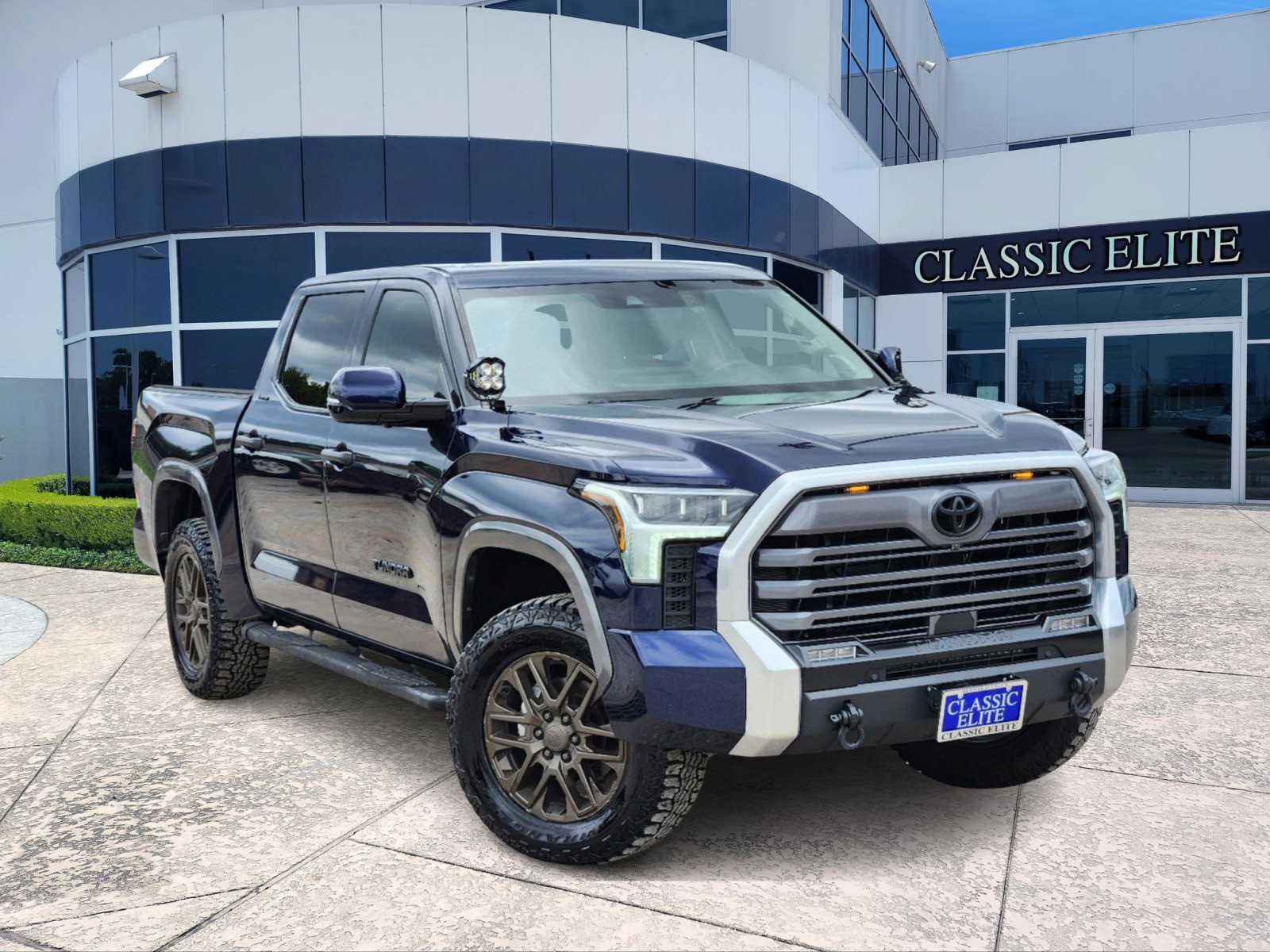 2022 Toyota Tundra Limited CrewMax 5.5 Bed 1