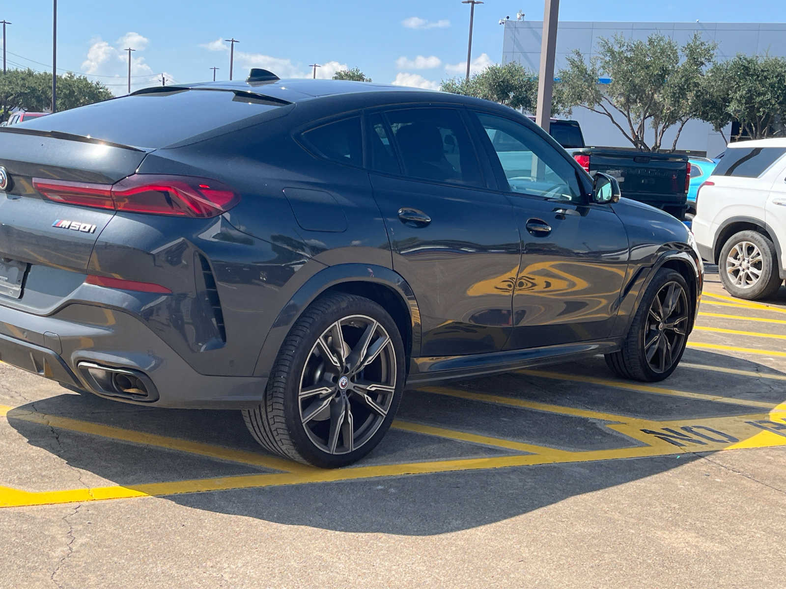 2023 BMW X6 M50i 3