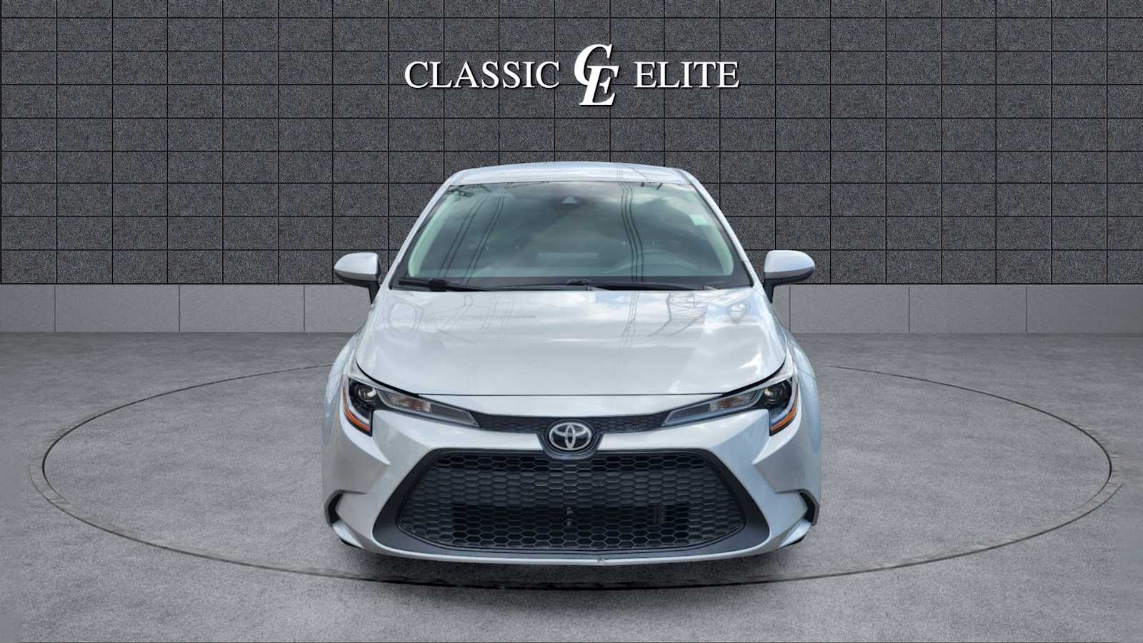 2022 Toyota Corolla LE 2