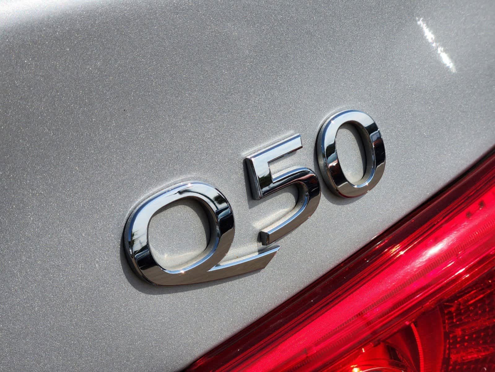 2014 INFINITI Q50 Premium 8