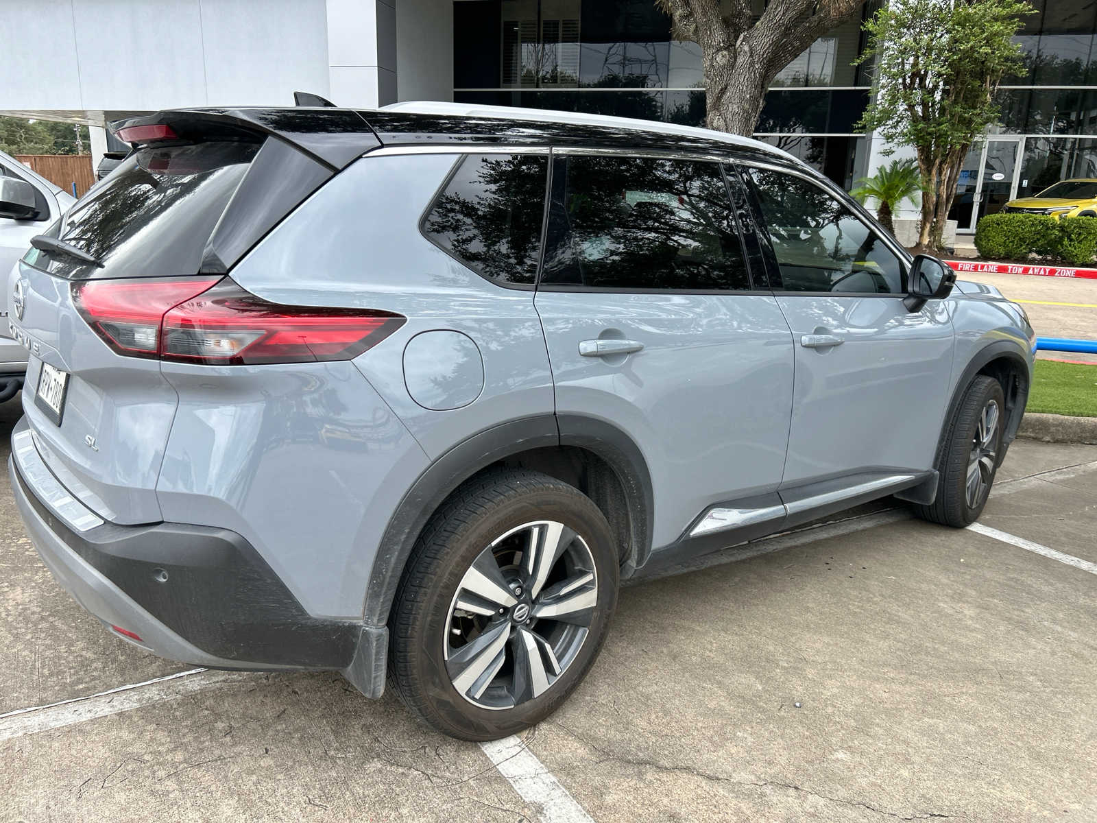 2021 Nissan Rogue SL 4