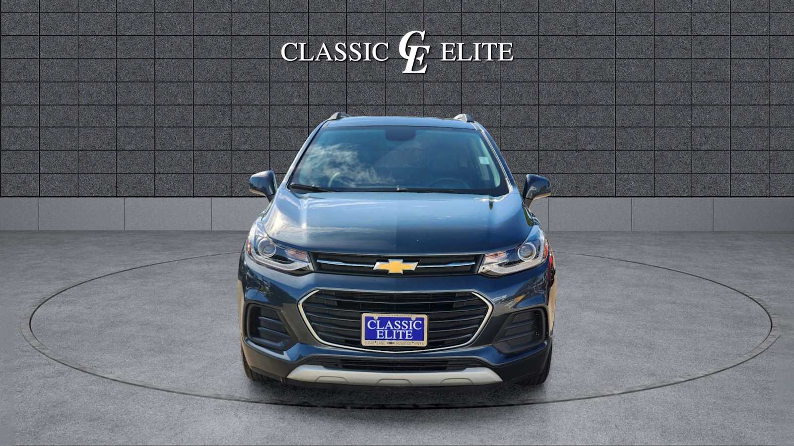 2022 Chevrolet Trax LT 2