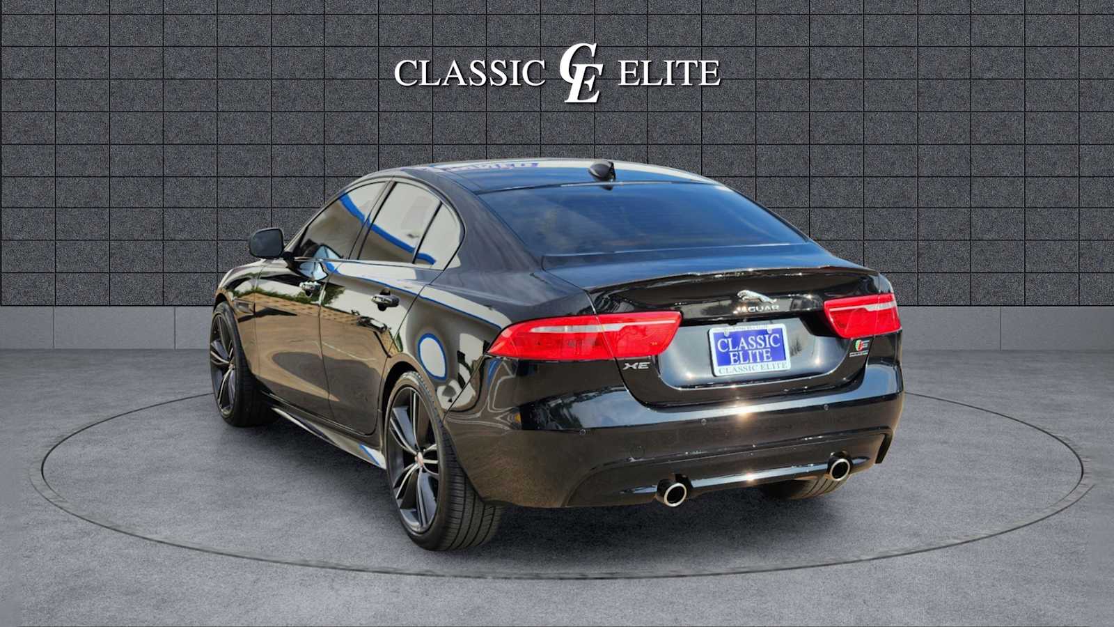 2019 Jaguar XE S 5