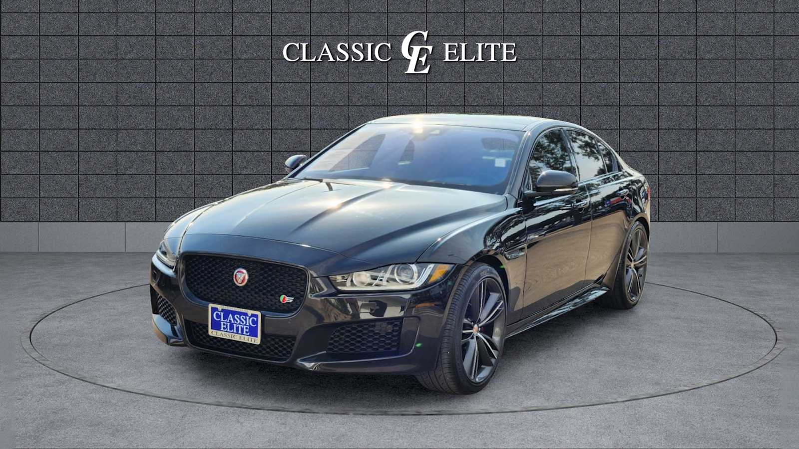 2019 Jaguar XE S 3