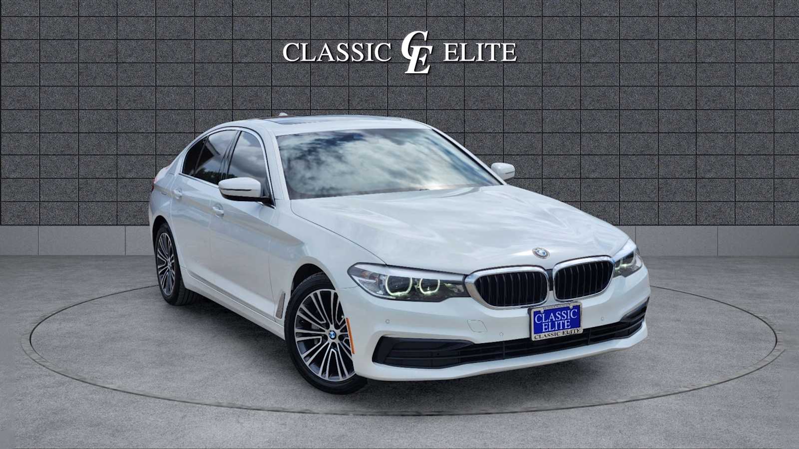 2019 BMW 5 Series 530i 1