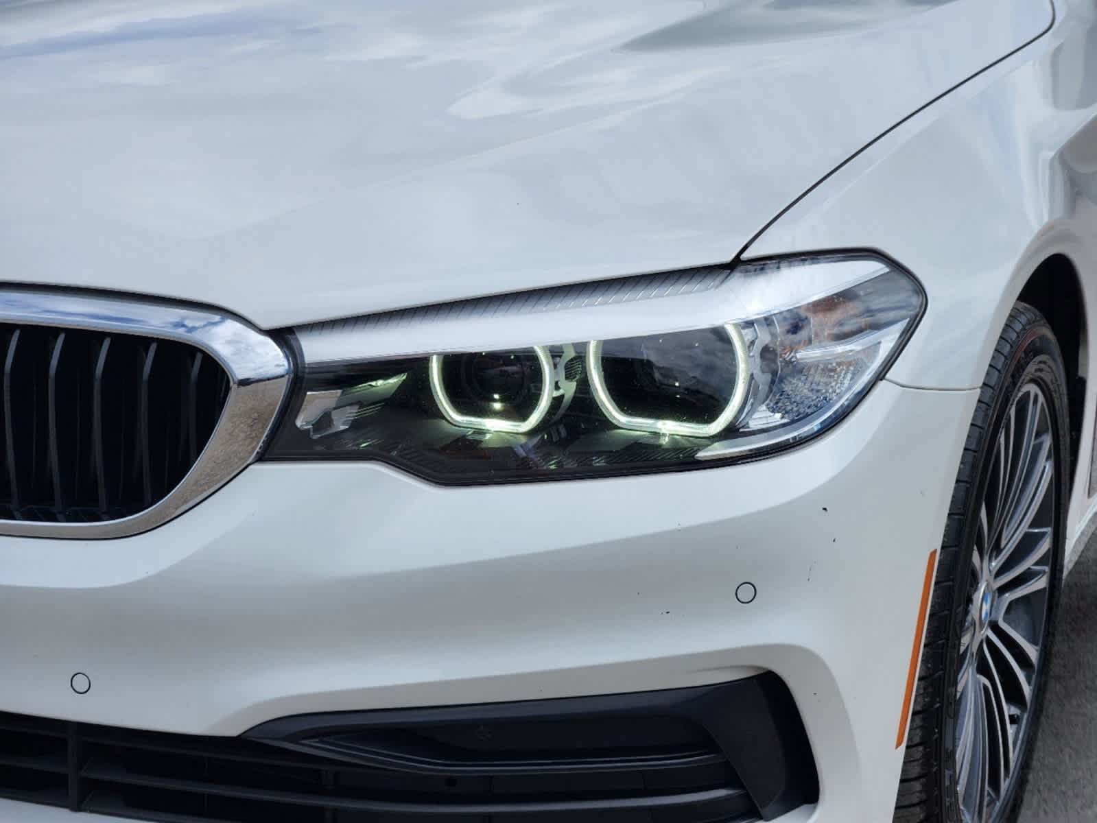 2019 BMW 5 Series 530i 33