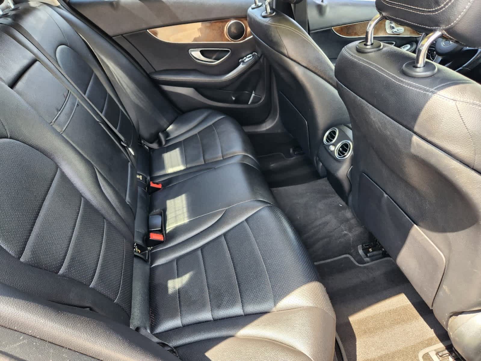 2016 Mercedes-Benz C-Class C 300 27