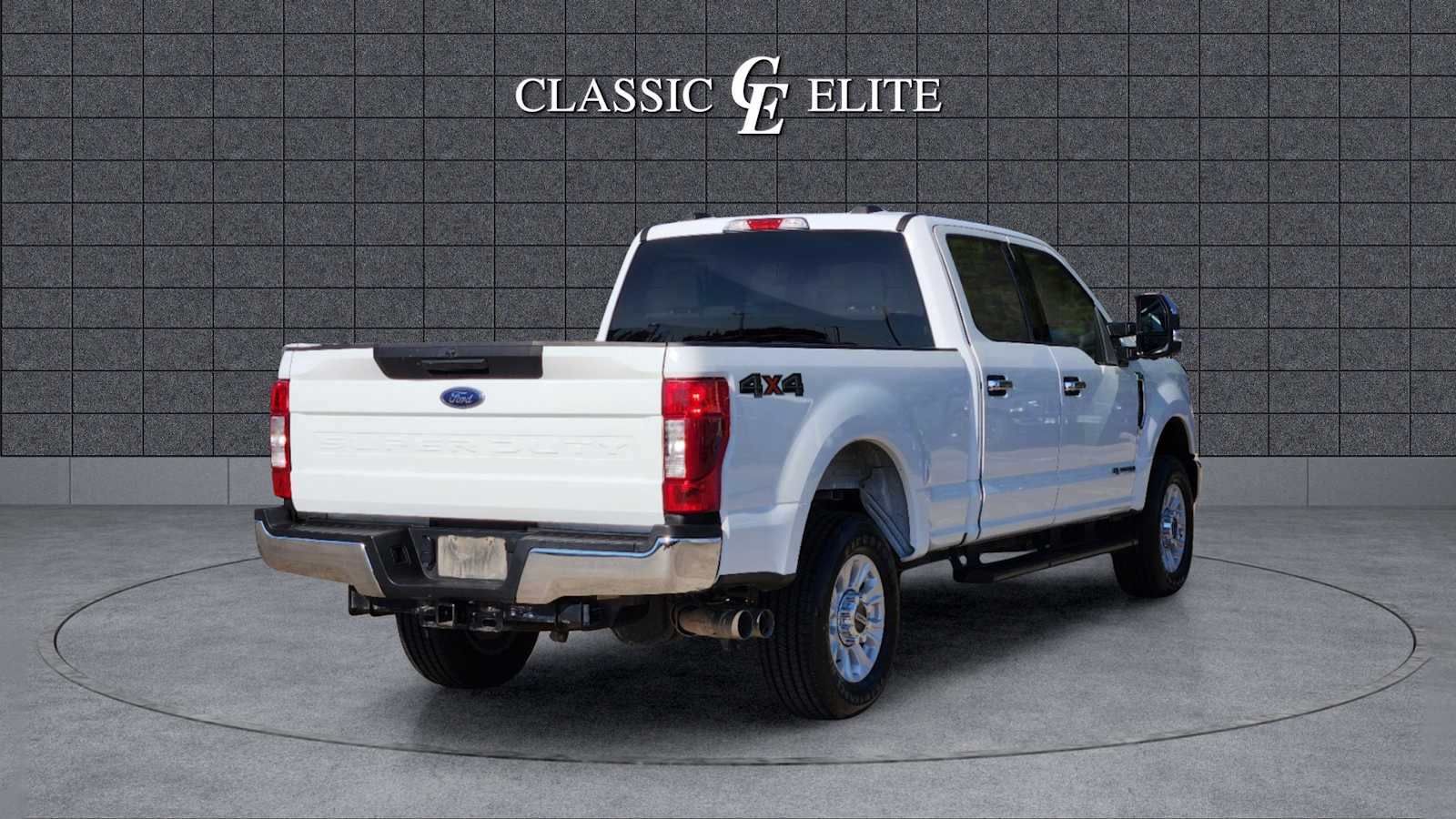 2022 Ford Super Duty F-250 SRW XLT 4WD Crew Cab 6.75 Box 7