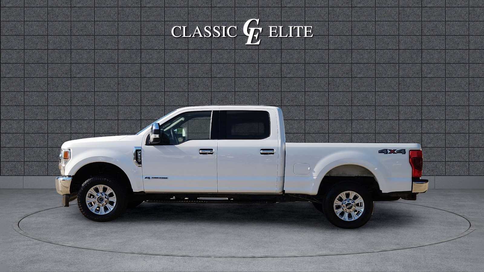 2022 Ford Super Duty F-250 SRW XLT 4WD Crew Cab 6.75 Box 4