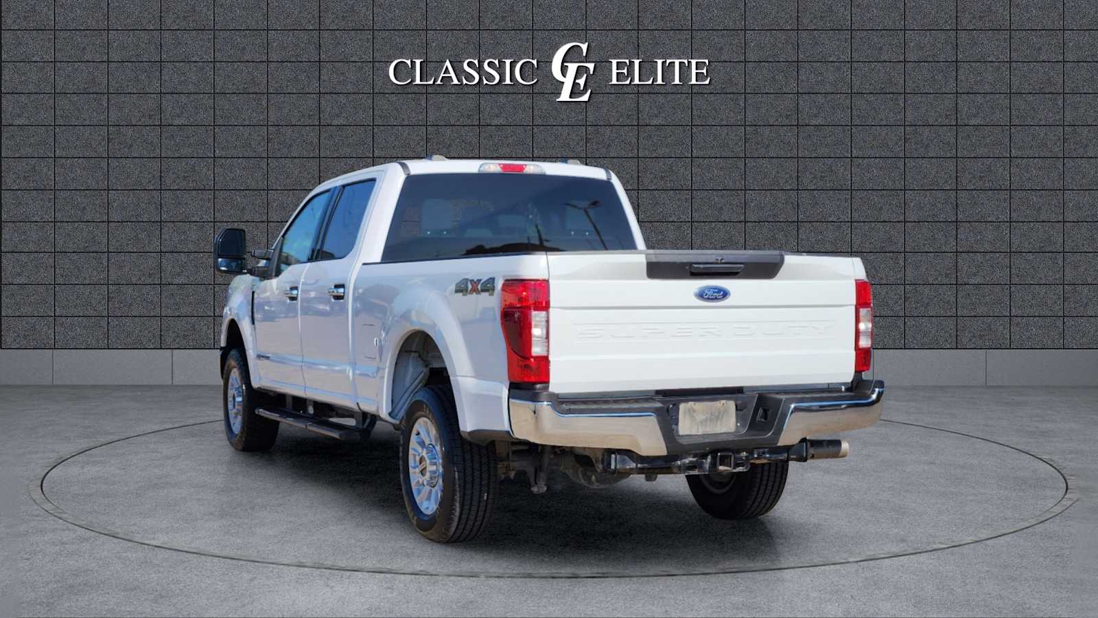 2022 Ford Super Duty F-250 SRW XLT 4WD Crew Cab 6.75 Box 5