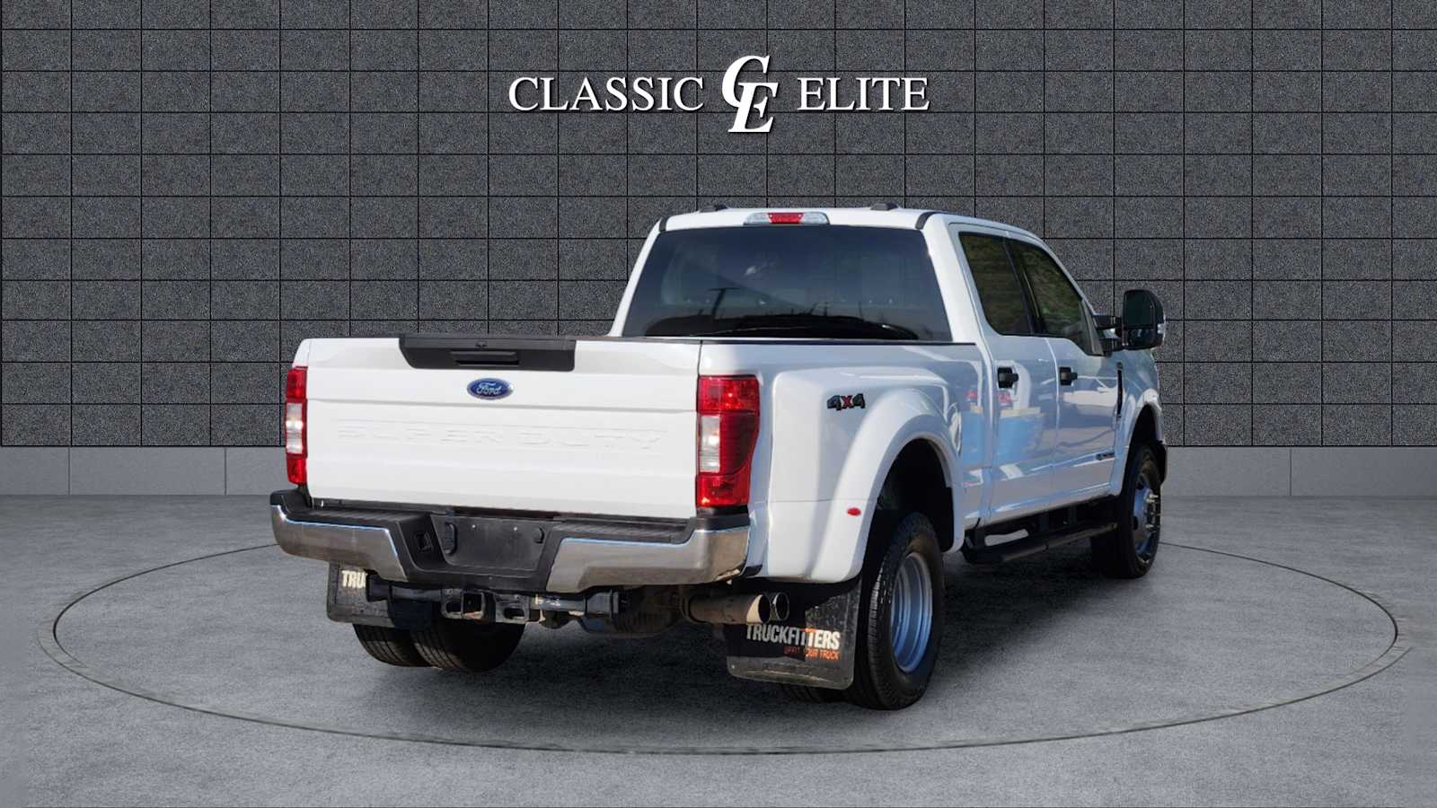 2022 Ford Super Duty F-350 DRW XLT 4WD Crew Cab 8 Box 7