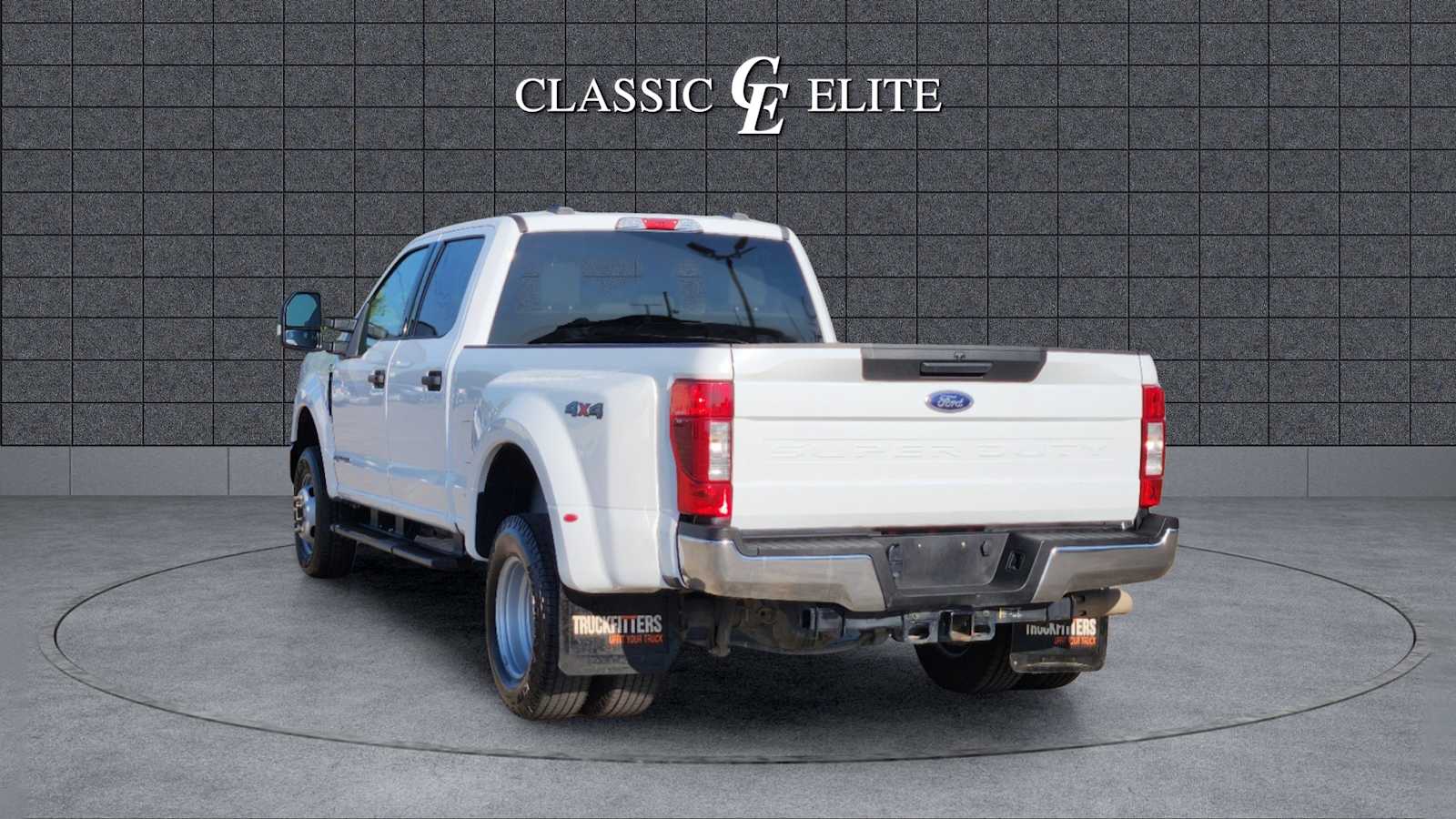 2022 Ford Super Duty F-350 DRW XLT 4WD Crew Cab 8 Box 5