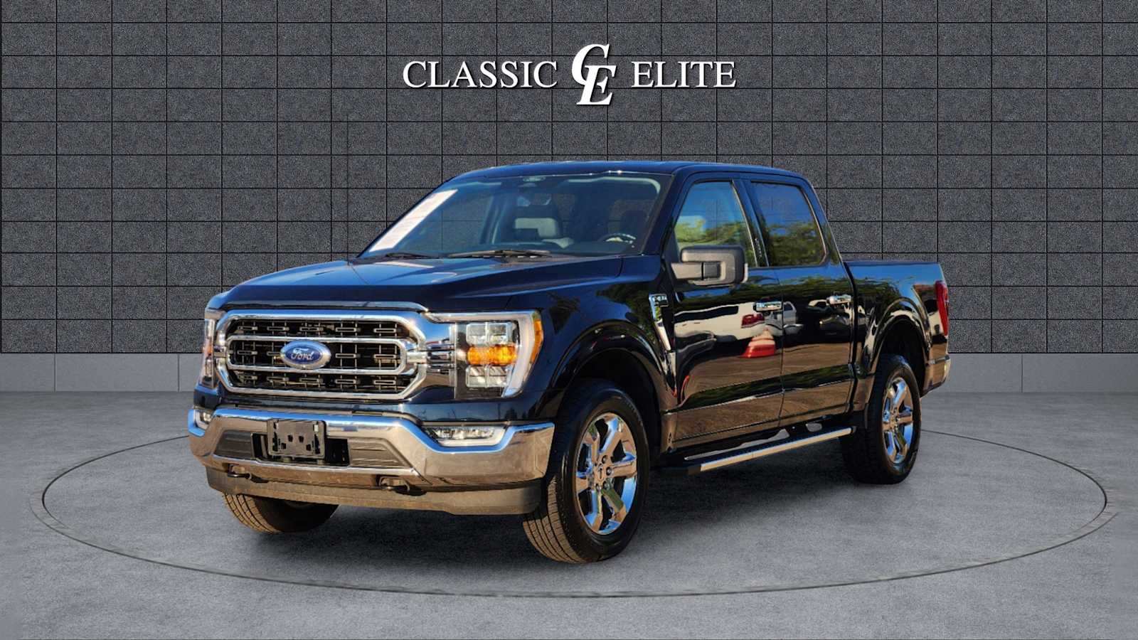 2022 Ford F-150 XLT 4WD SuperCrew 5.5 Box 3