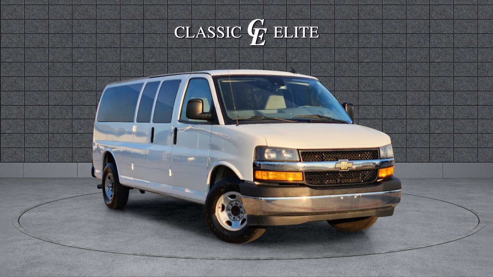 2019 Chevrolet Express LT 1