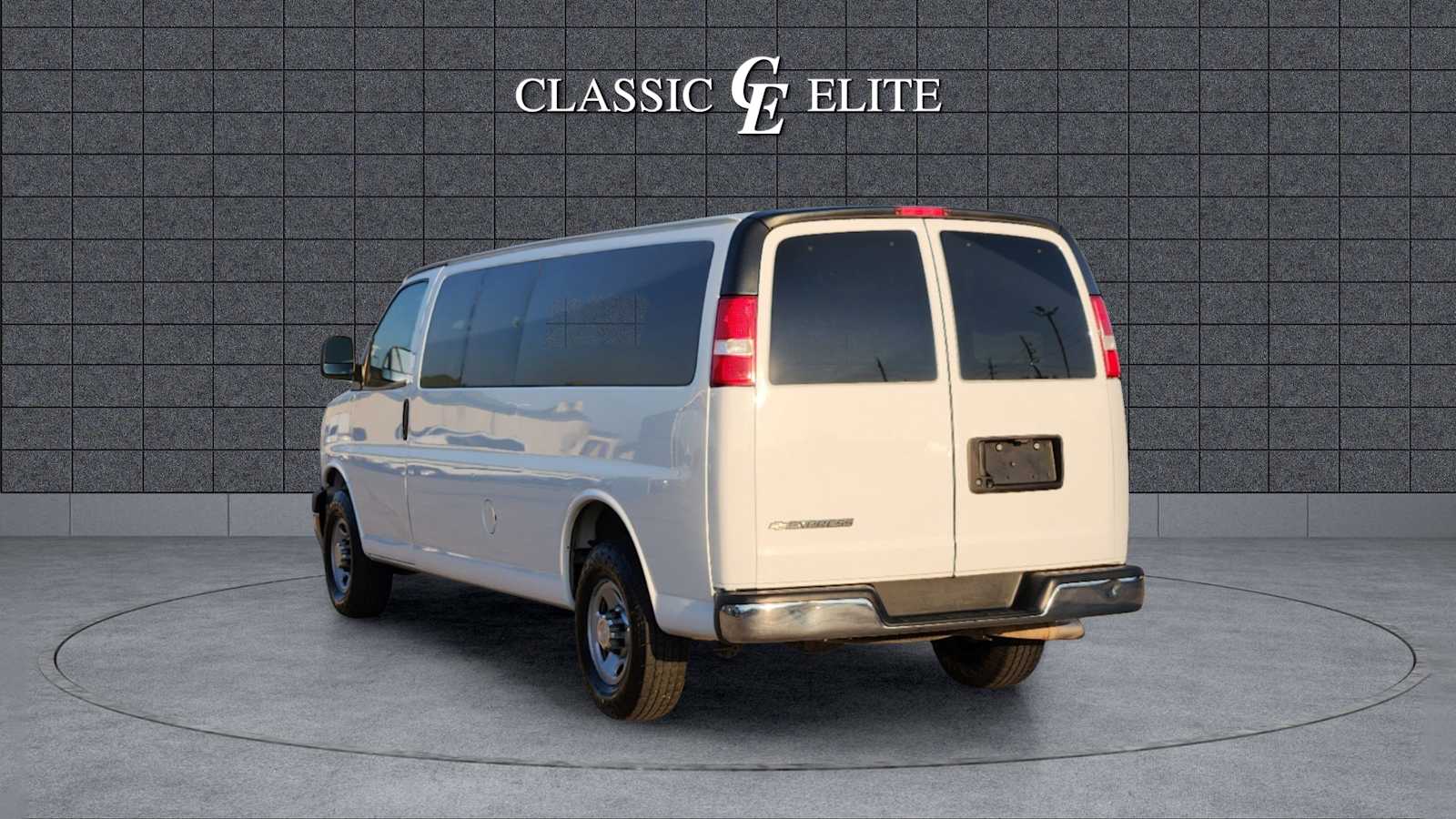 2019 Chevrolet Express LT 5