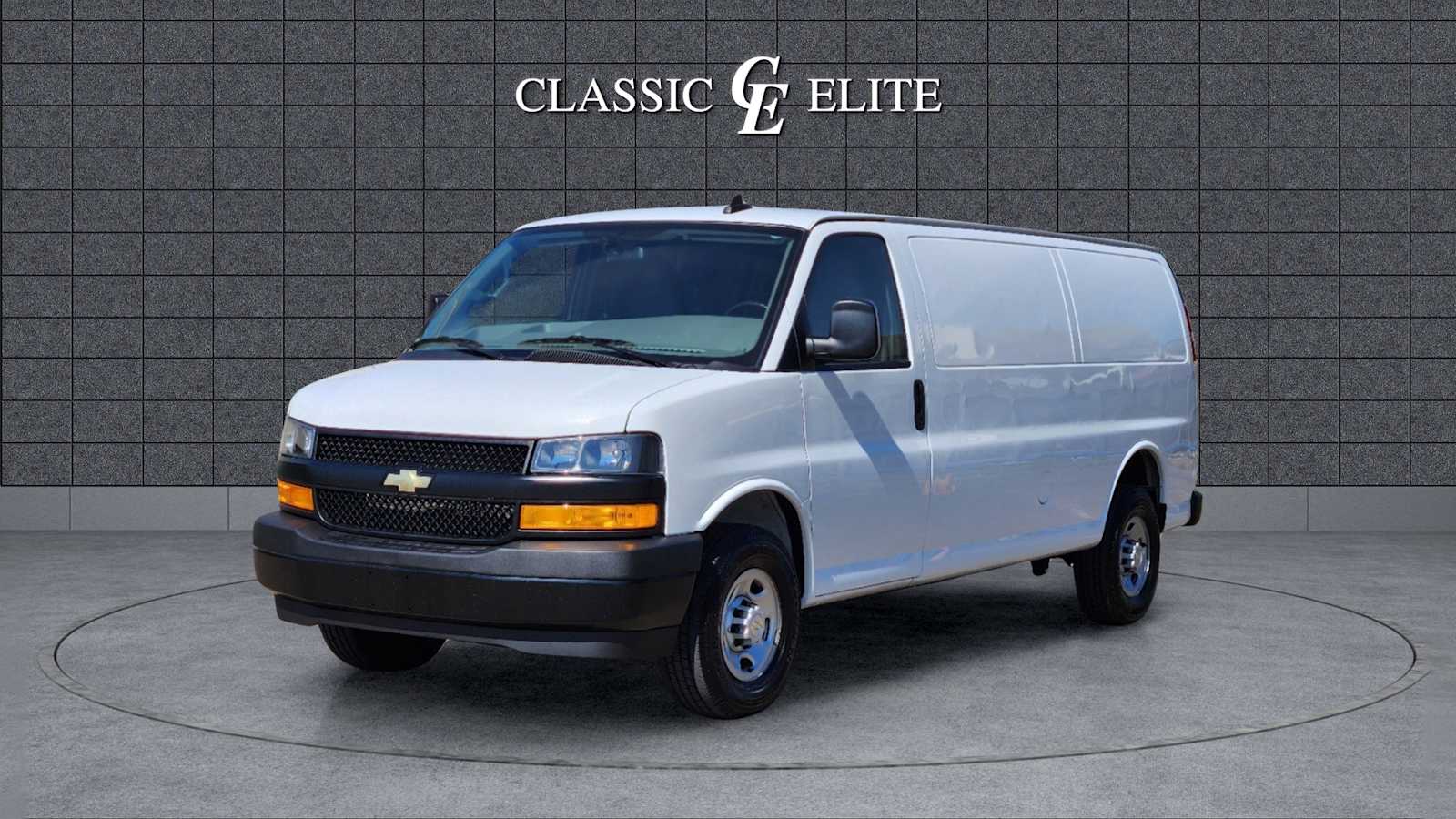 2023 Chevrolet Express  3