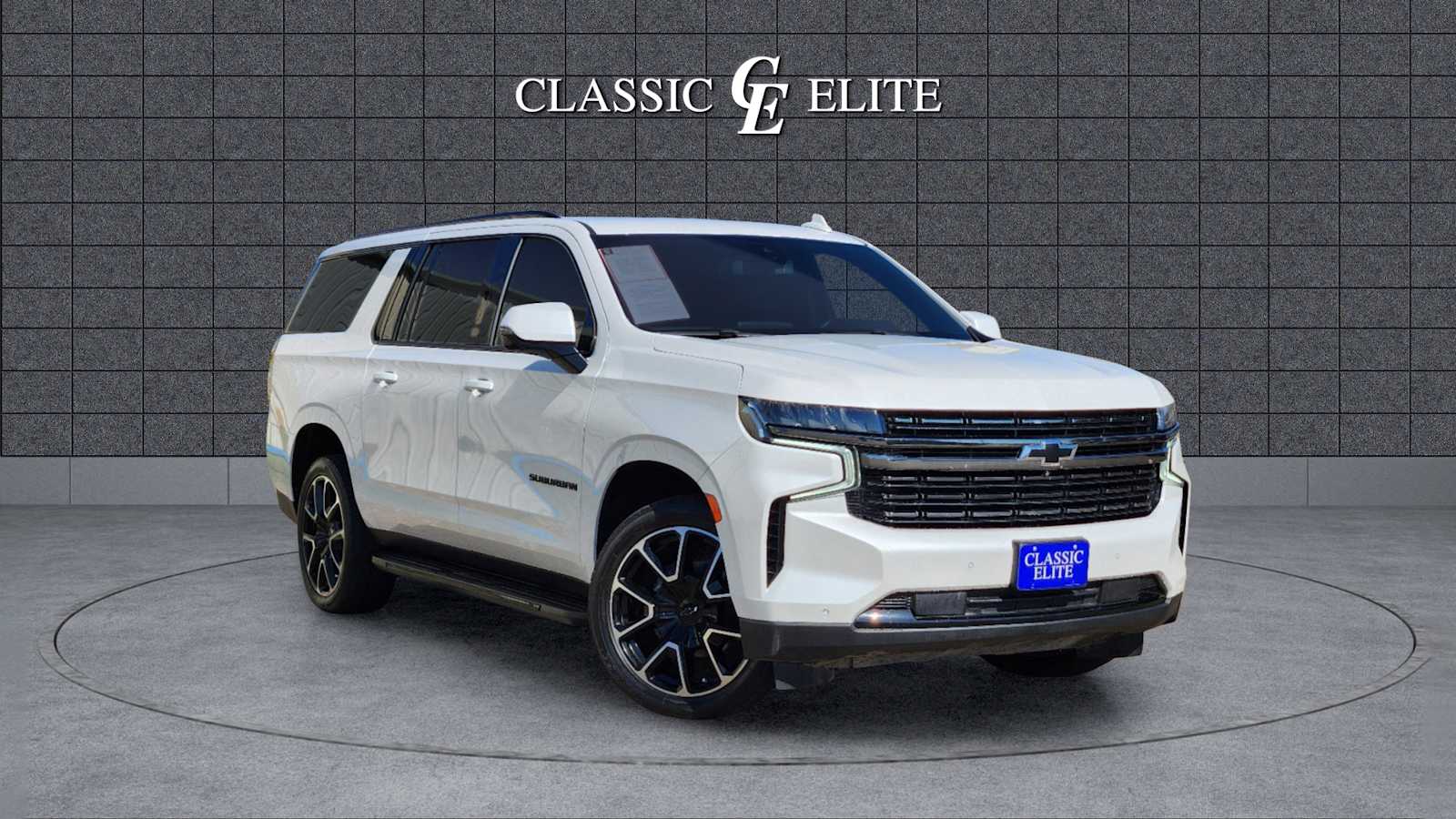 2021 Chevrolet Suburban RST 1