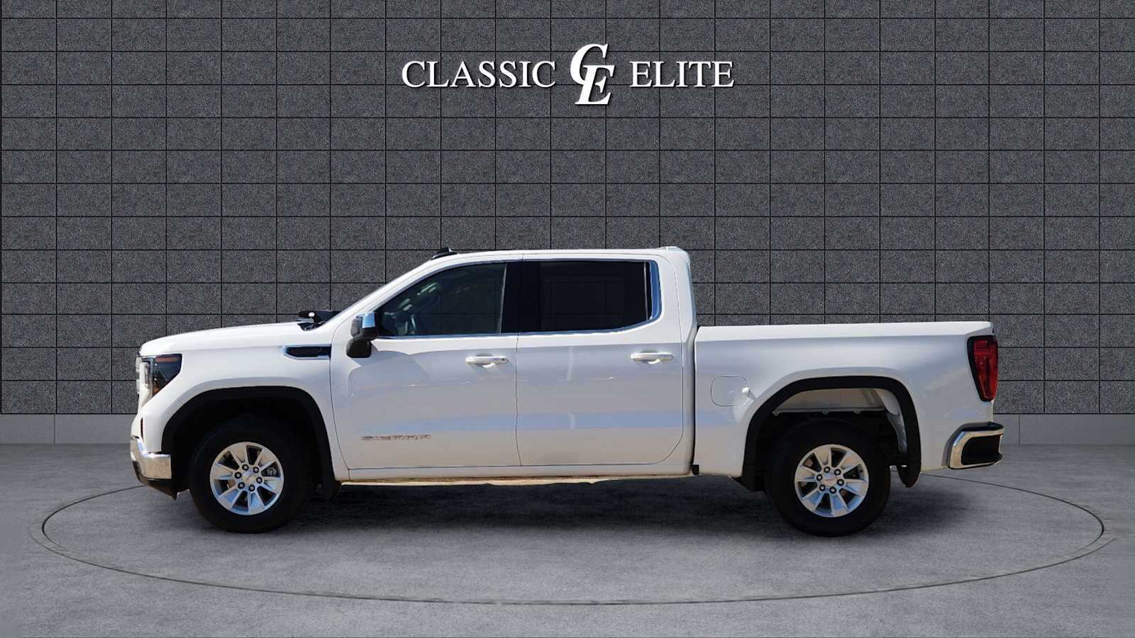 2024 GMC Sierra 1500 SLE 2WD Crew Cab 147 4