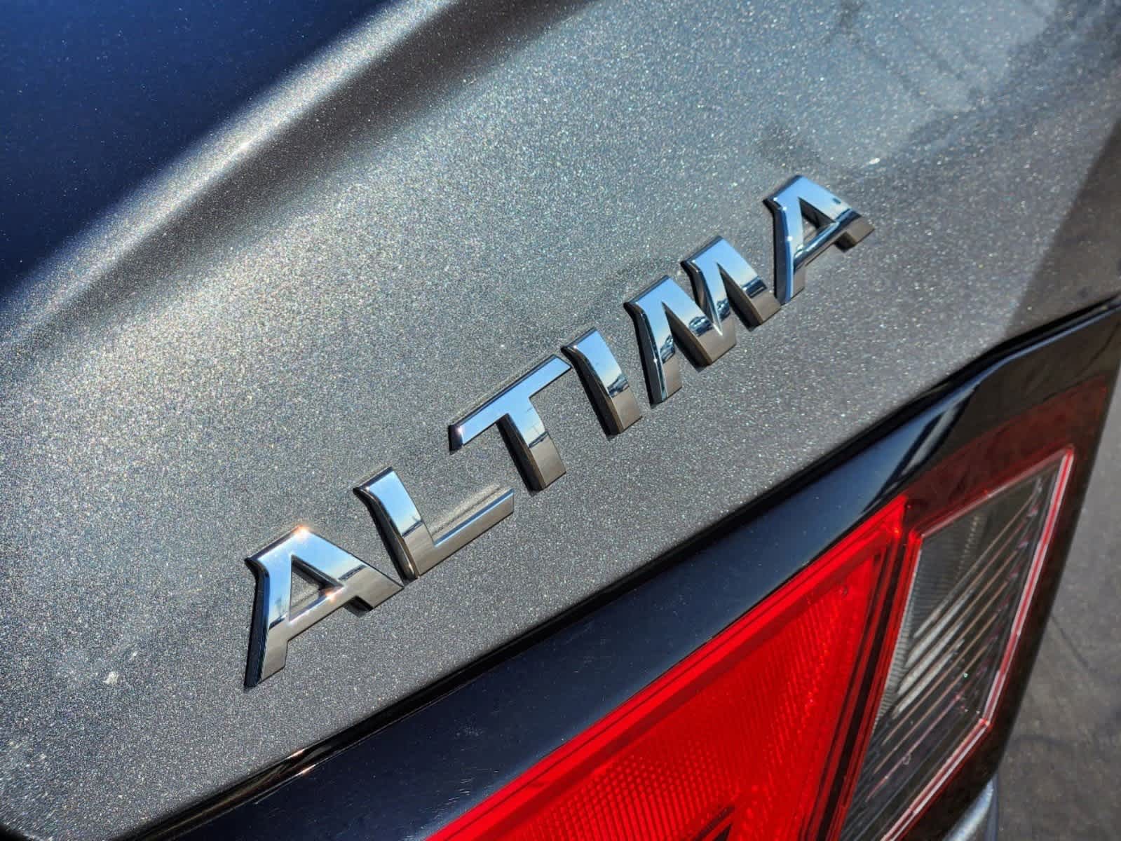 2022 Nissan Altima 2.5 S 8