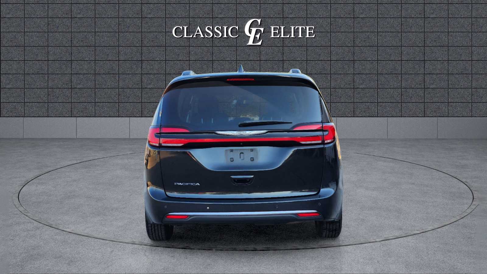 2022 Chrysler Pacifica Touring L 6