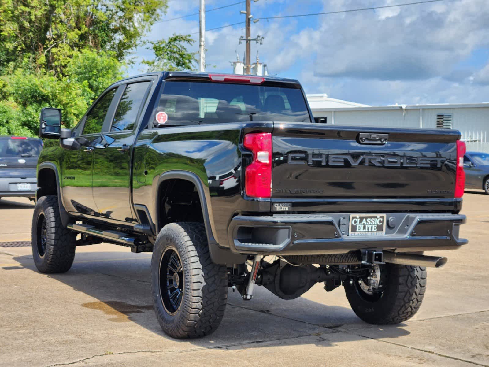 2024 Chevrolet Silverado 2500HD Custom 4WD Crew Cab 159 3