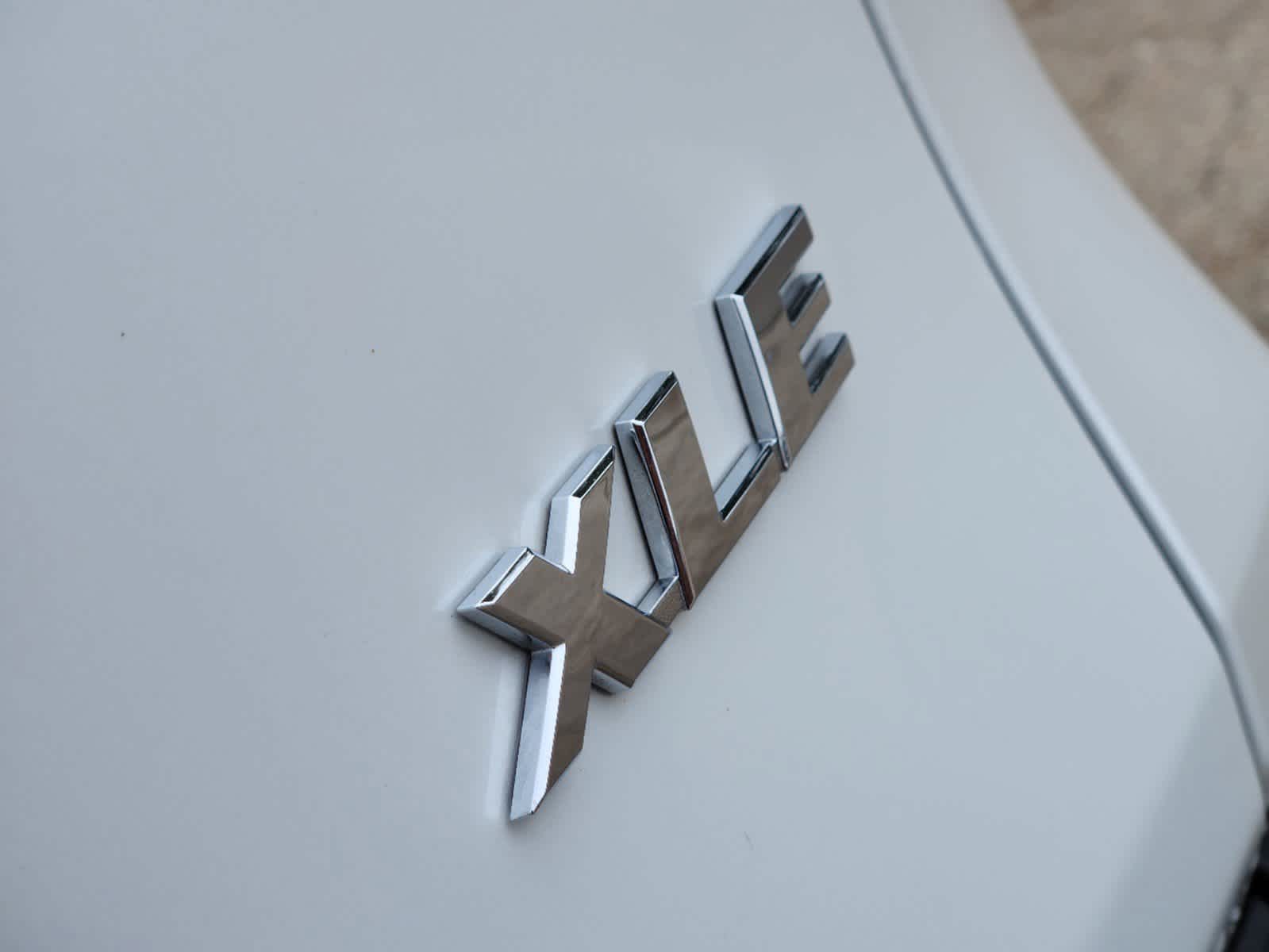 2024 Toyota RAV4 XLE Premium 12