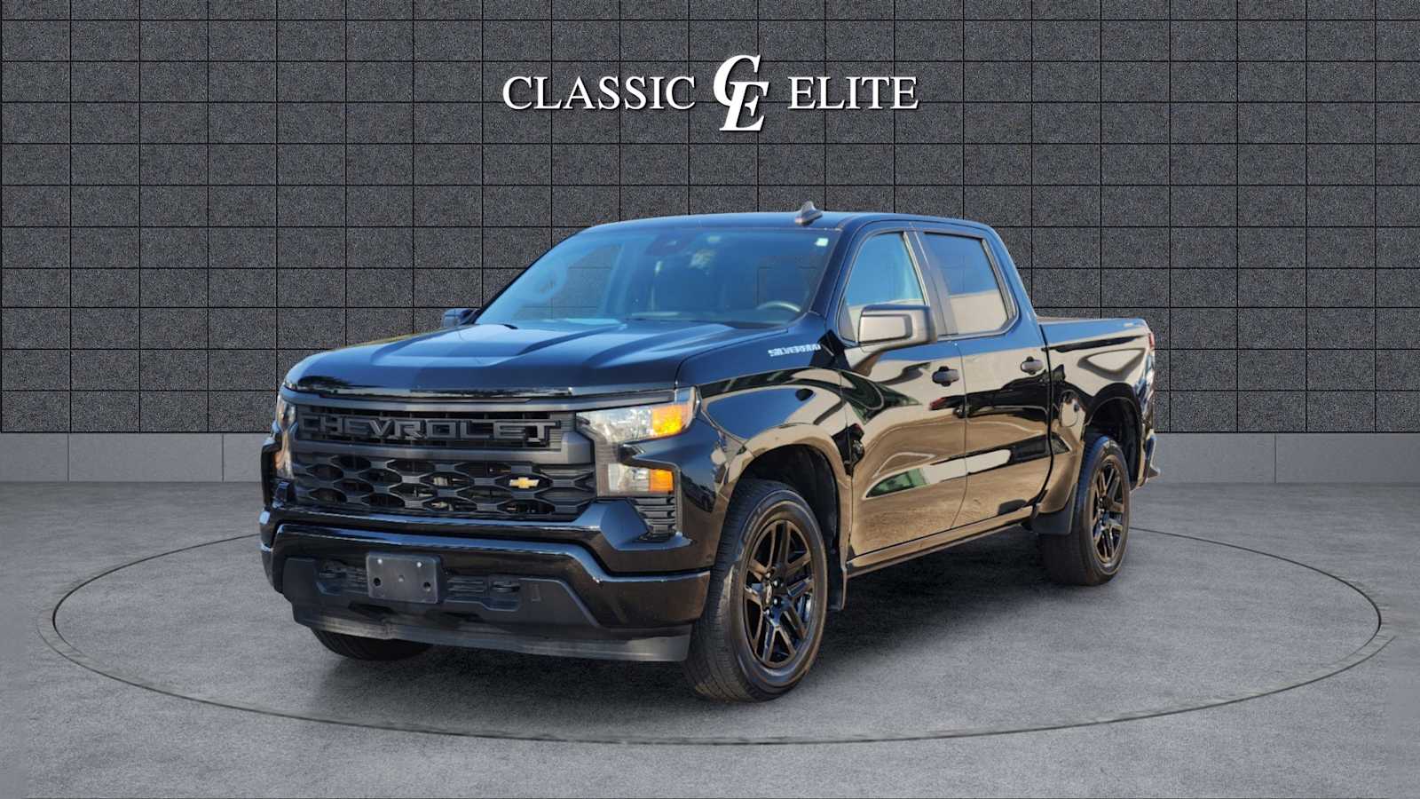 2022 Chevrolet Silverado 1500 Custom 2WD Crew Cab 147 3