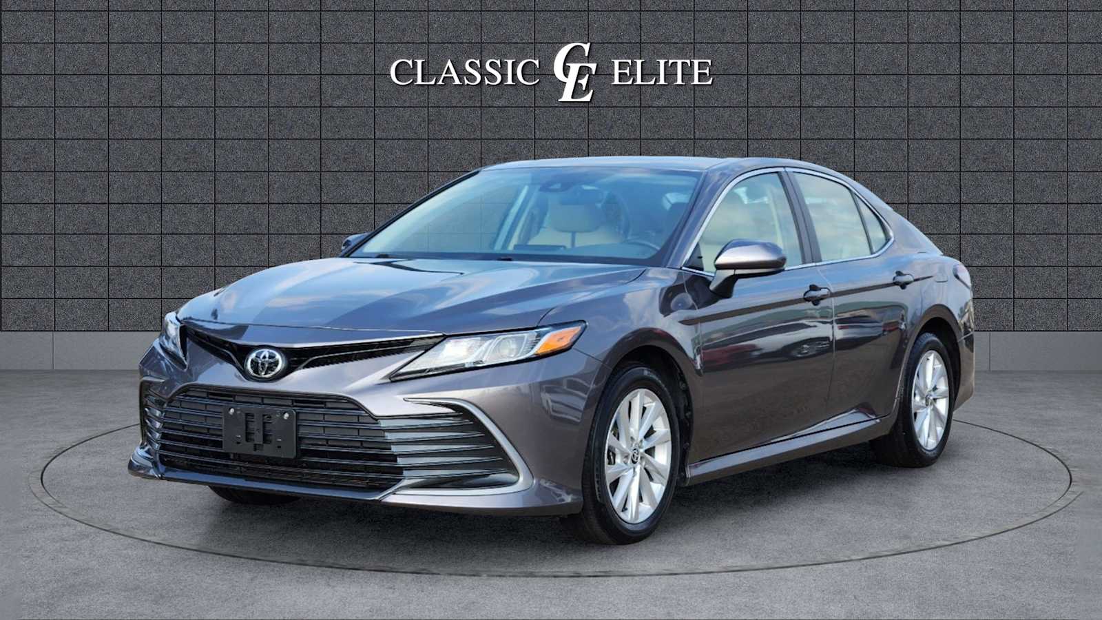 2021 Toyota Camry LE 3