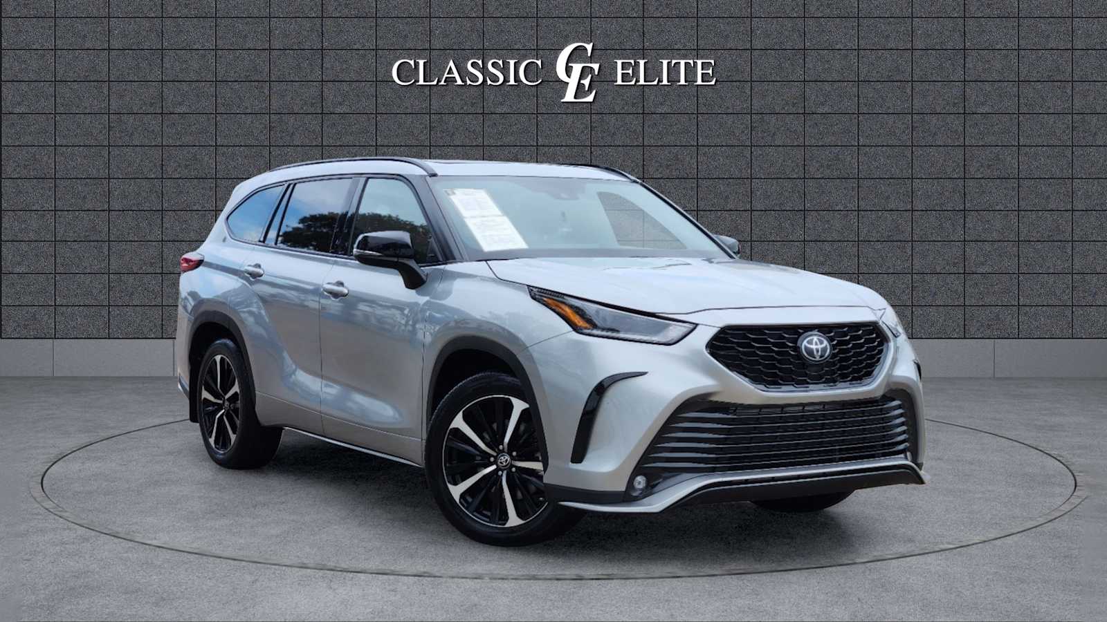 2021 Toyota Highlander XSE 1