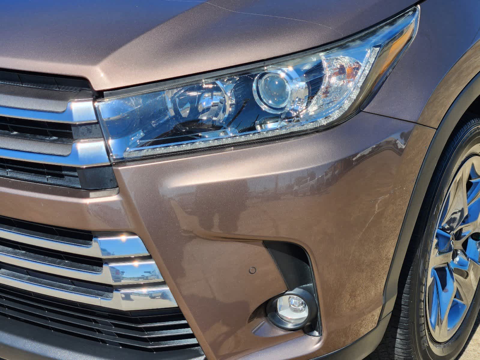 2019 Toyota Highlander Limited Platinum 9