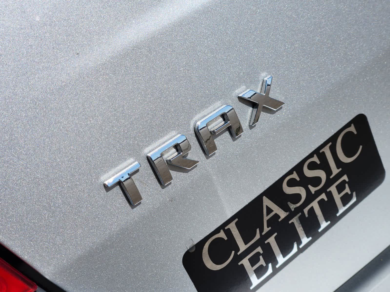 2022 Chevrolet Trax LS 12