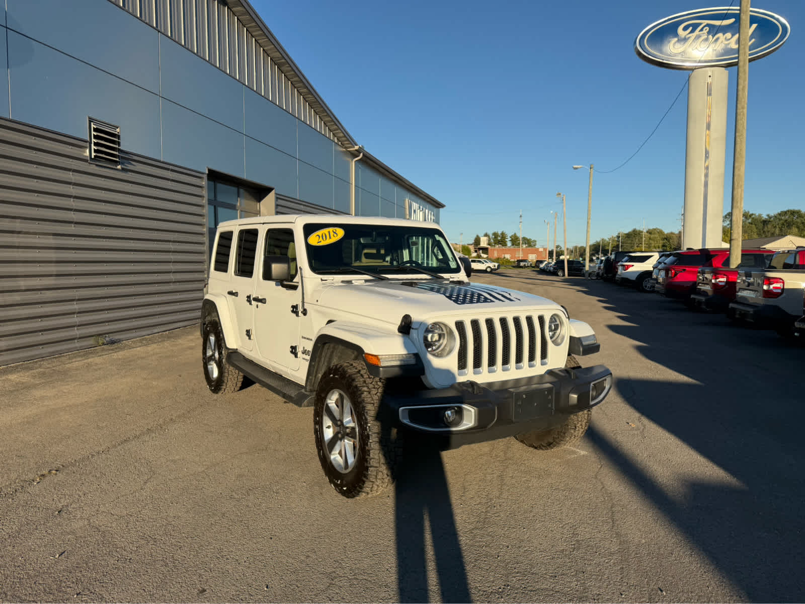 2018 Jeep Wrangler Unlimited Sahara - Bright White Clearcoat exterior view 2